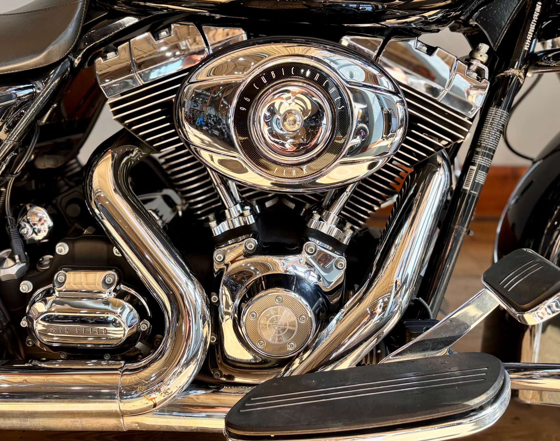 2011 Harley-Davidson Street Glide® in Loveland, Colorado - Photo 7