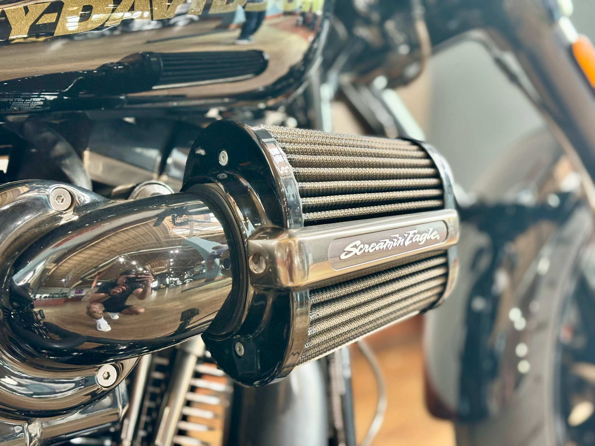 2016 Harley-Davidson CVO™ Pro Street Breakout® in Loveland, Colorado - Photo 12