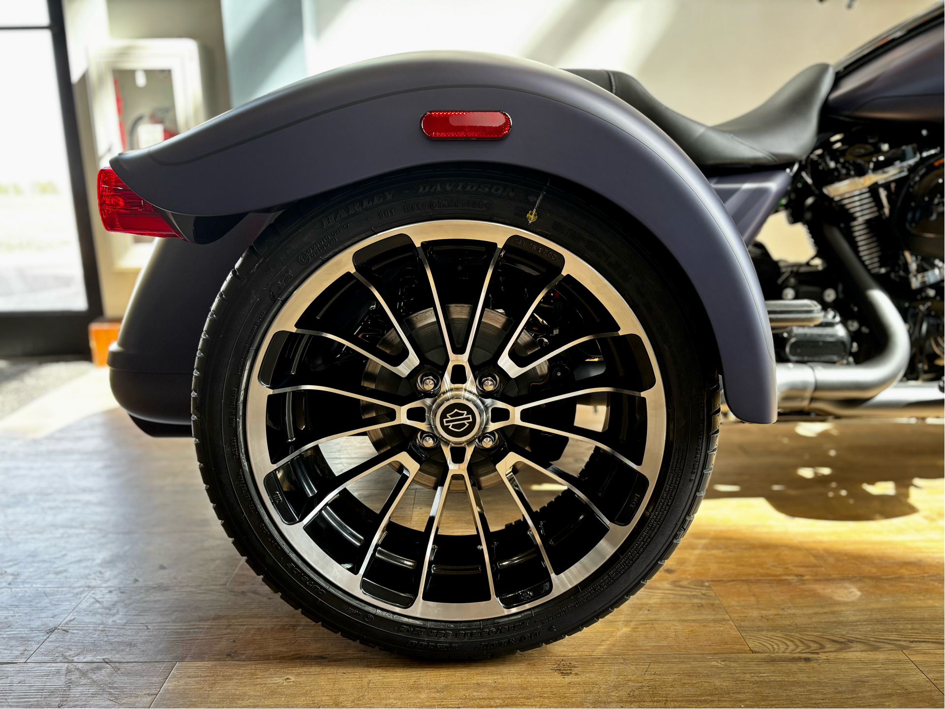 2025 Harley-Davidson Road Glide® 3 in Loveland, Colorado - Photo 9