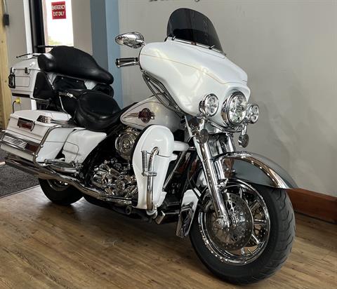 2007 Harley-Davidson Ultra Classic® Electra Glide® in Loveland, Colorado - Photo 2