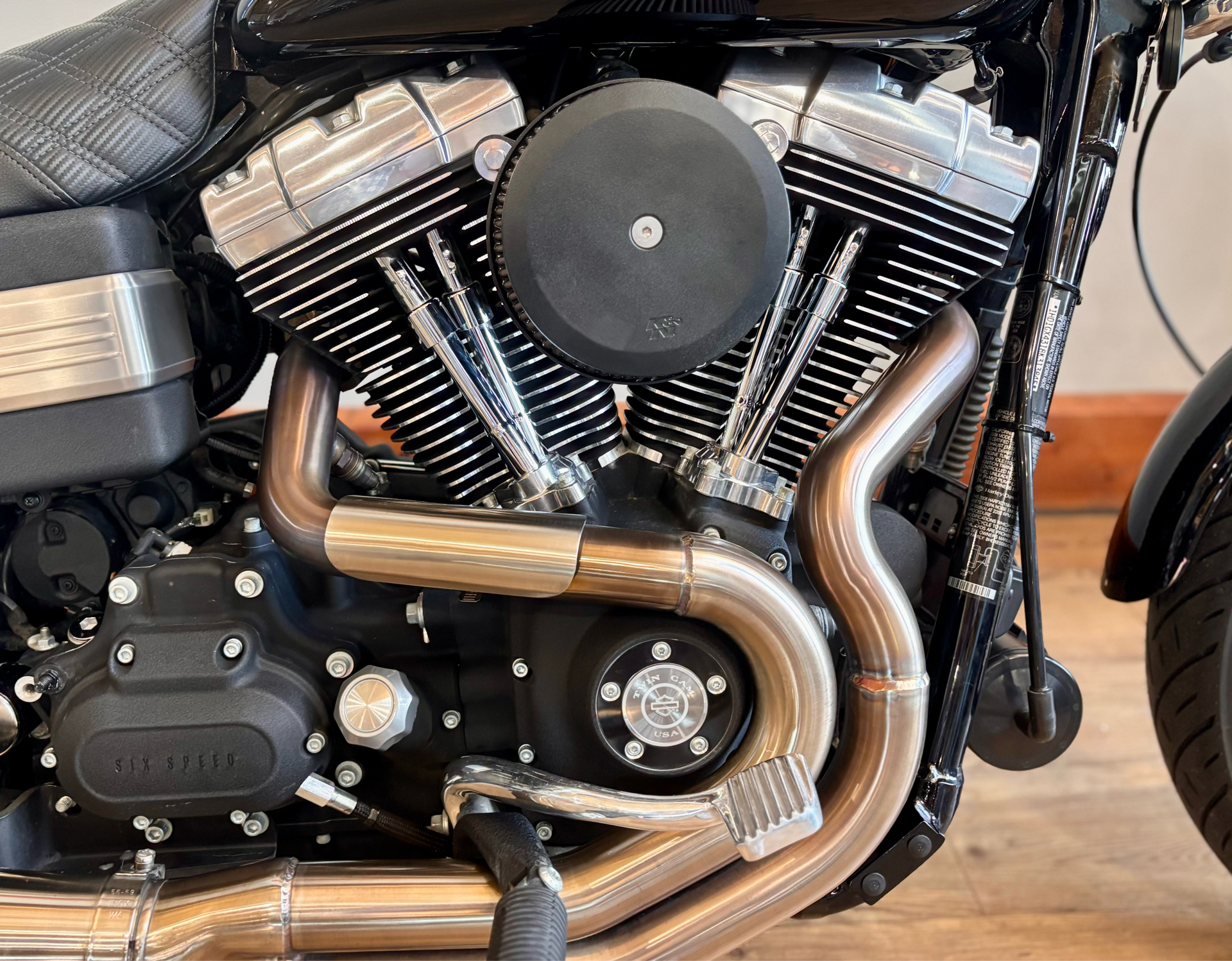 2008 Harley-Davidson Dyna® Street Bob® in Loveland, Colorado - Photo 7