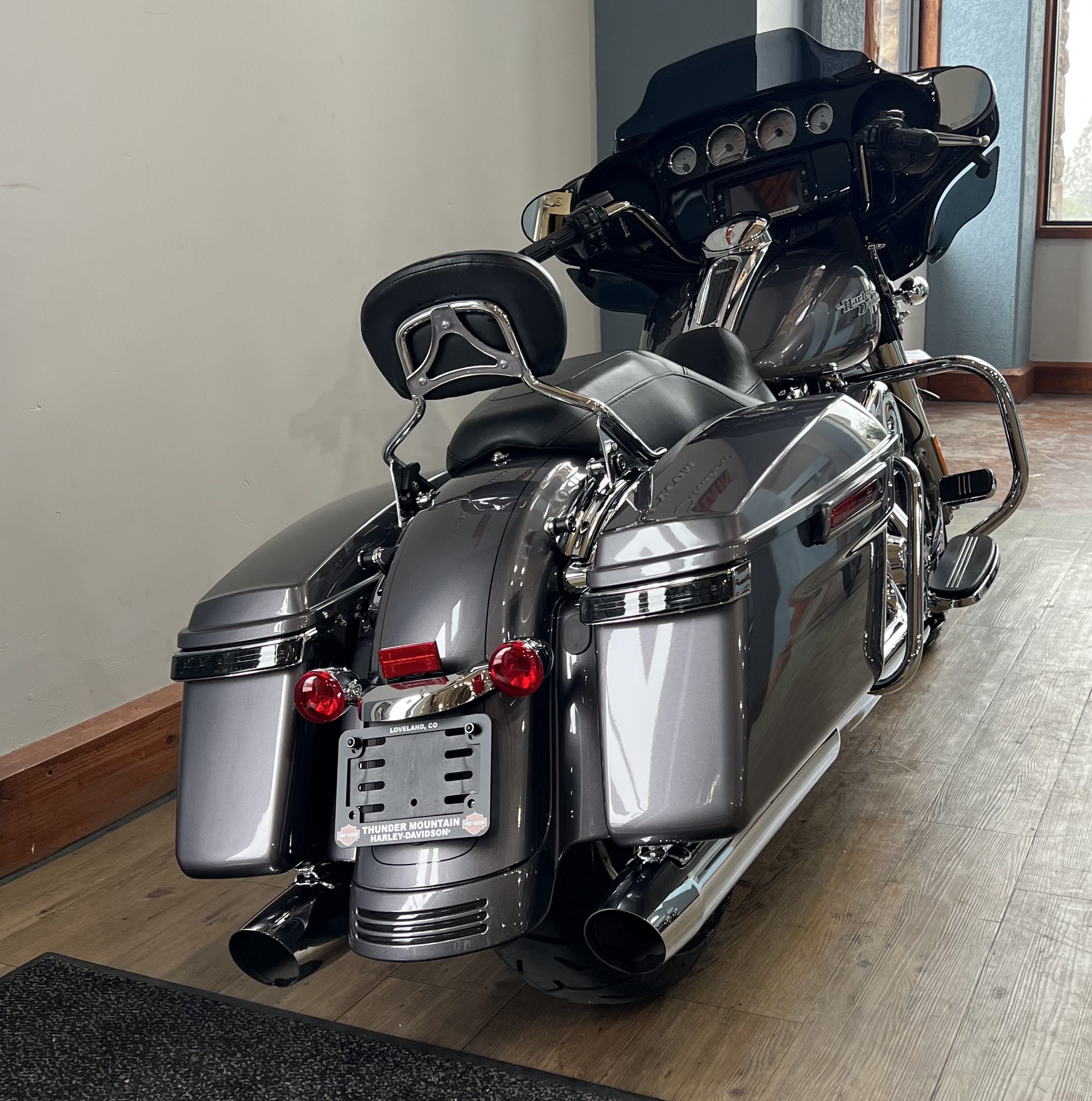 2015 Harley-Davidson Street Glide® Special in Loveland, Colorado - Photo 5