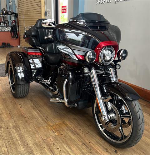 2020 Harley-Davidson CVO™ Tri Glide® in Loveland, Colorado - Photo 2