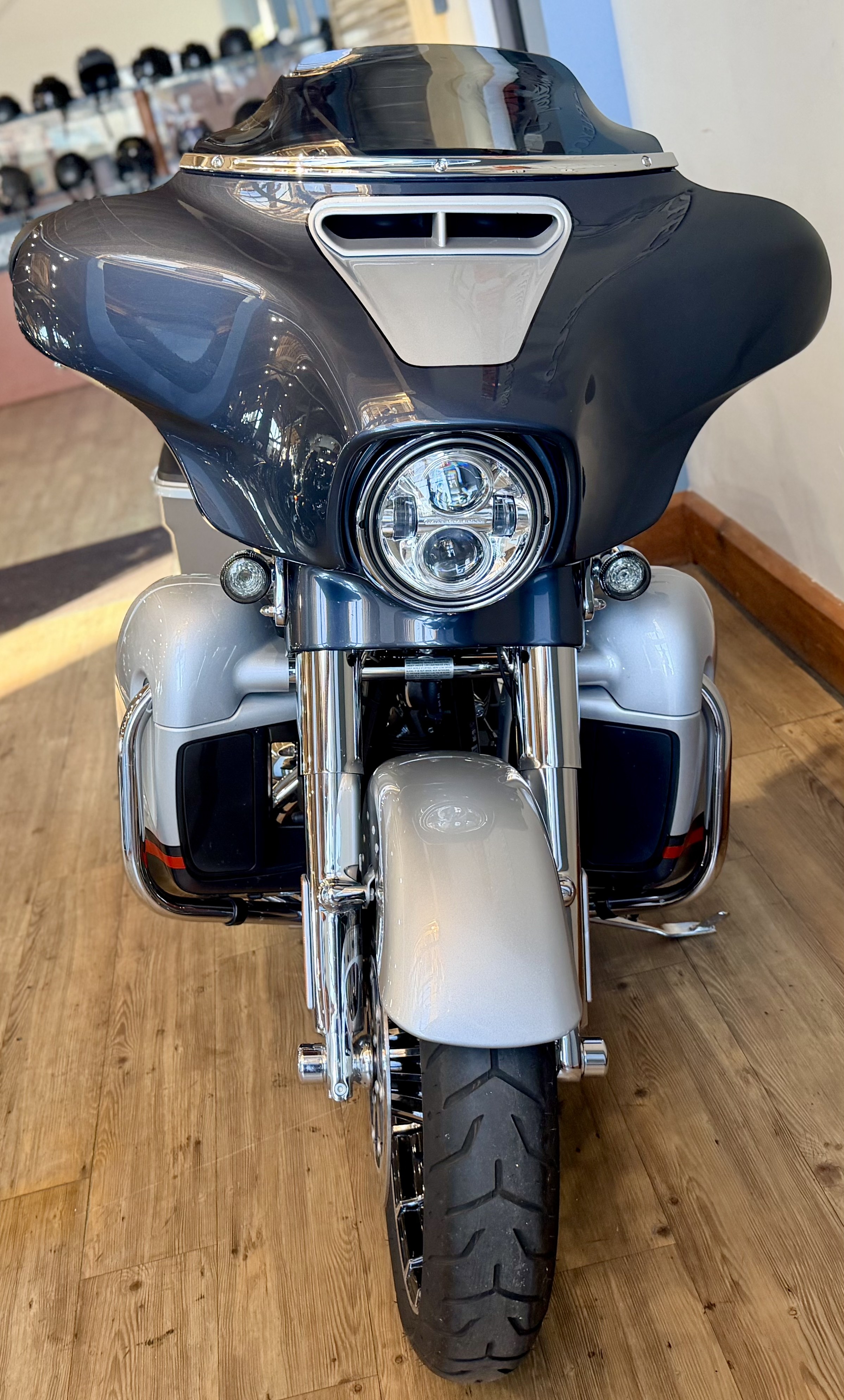 2019 Harley-Davidson CVO™ Street Glide® in Loveland, Colorado - Photo 4