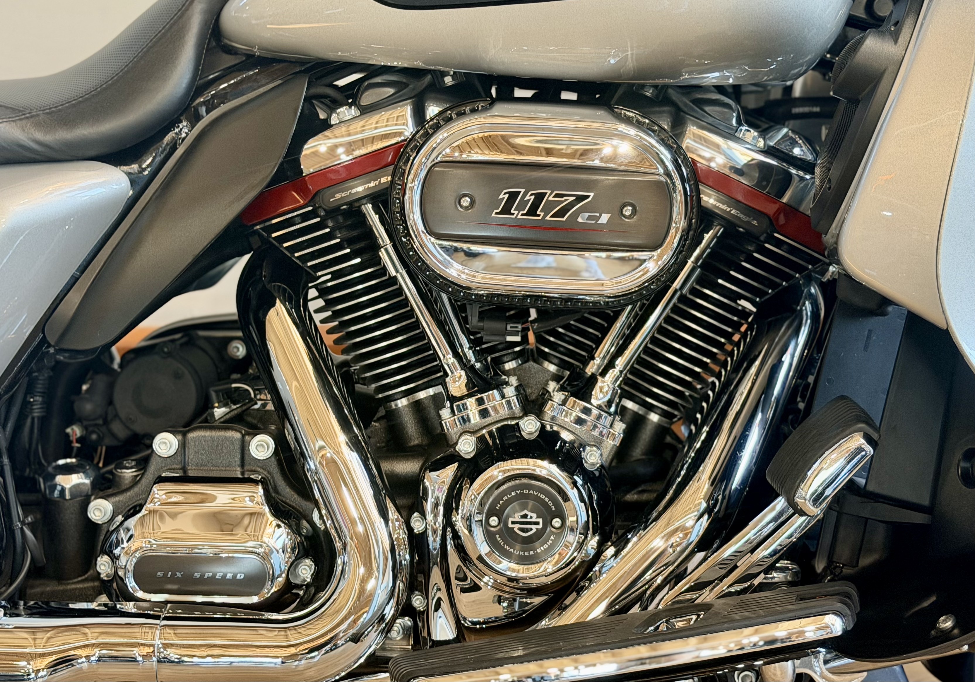 2019 Harley-Davidson CVO™ Street Glide® in Loveland, Colorado - Photo 7