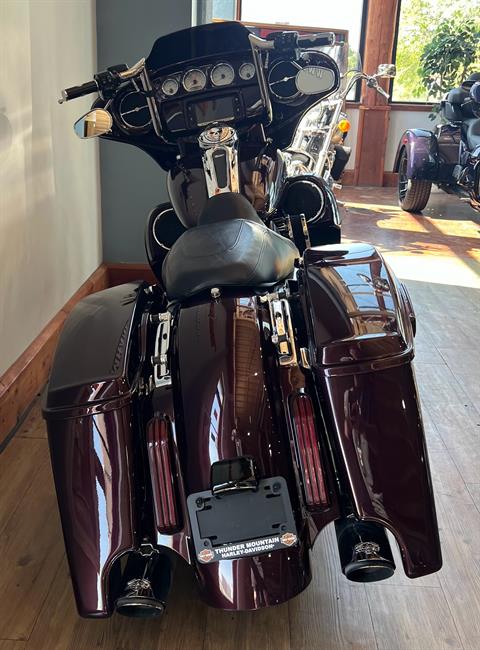 2016 Harley-Davidson Street Glide® Special in Loveland, Colorado - Photo 6