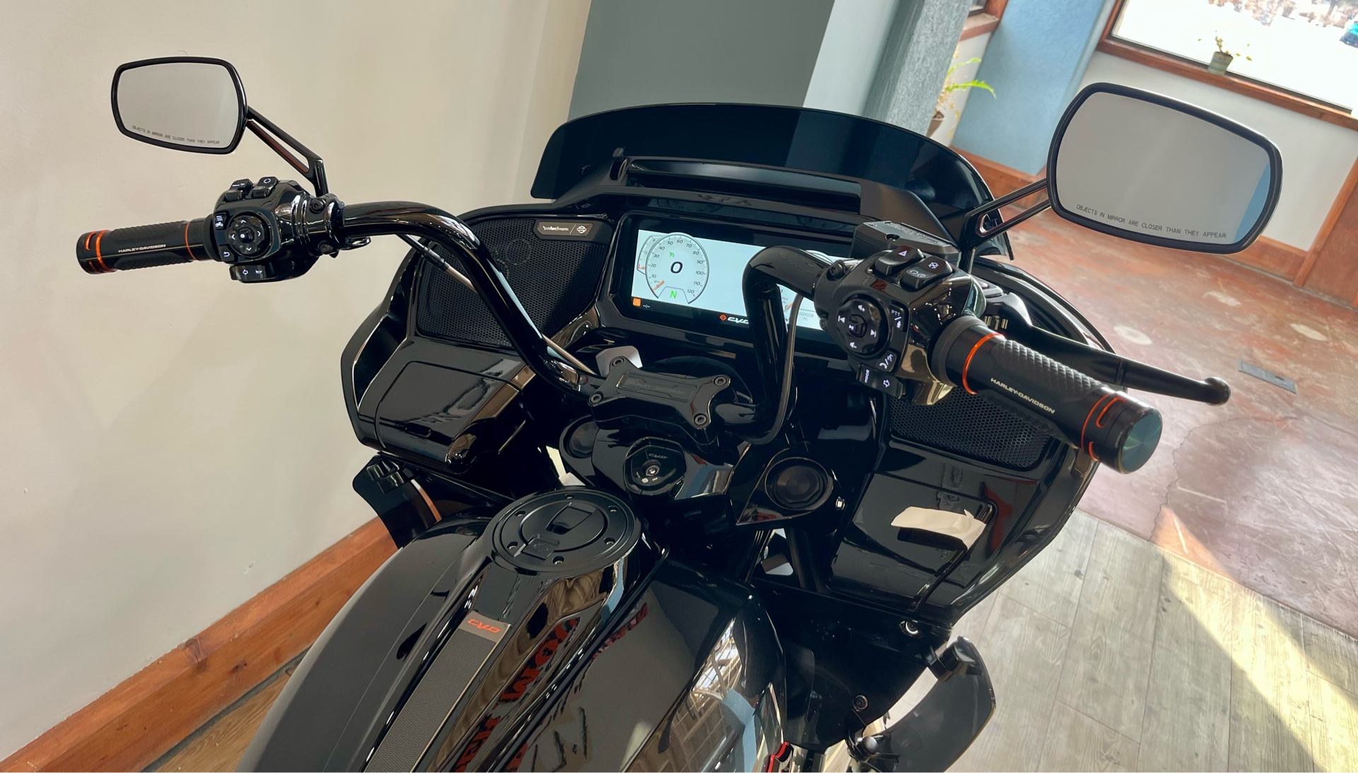 2025 Harley-Davidson CVO™ Road Glide® in Loveland, Colorado - Photo 16