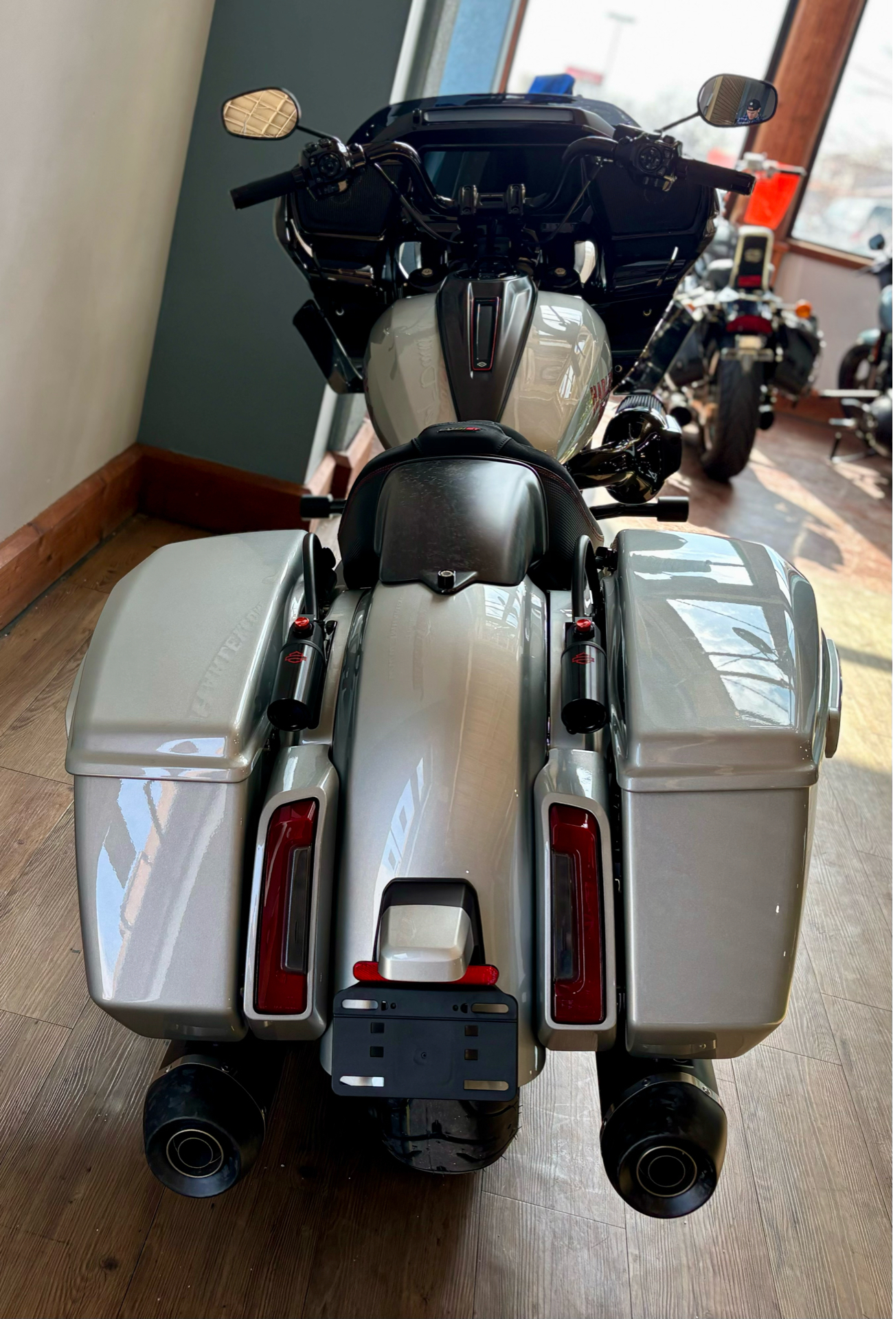 2025 Harley-Davidson CVO™ Road Glide® ST in Loveland, Colorado - Photo 5