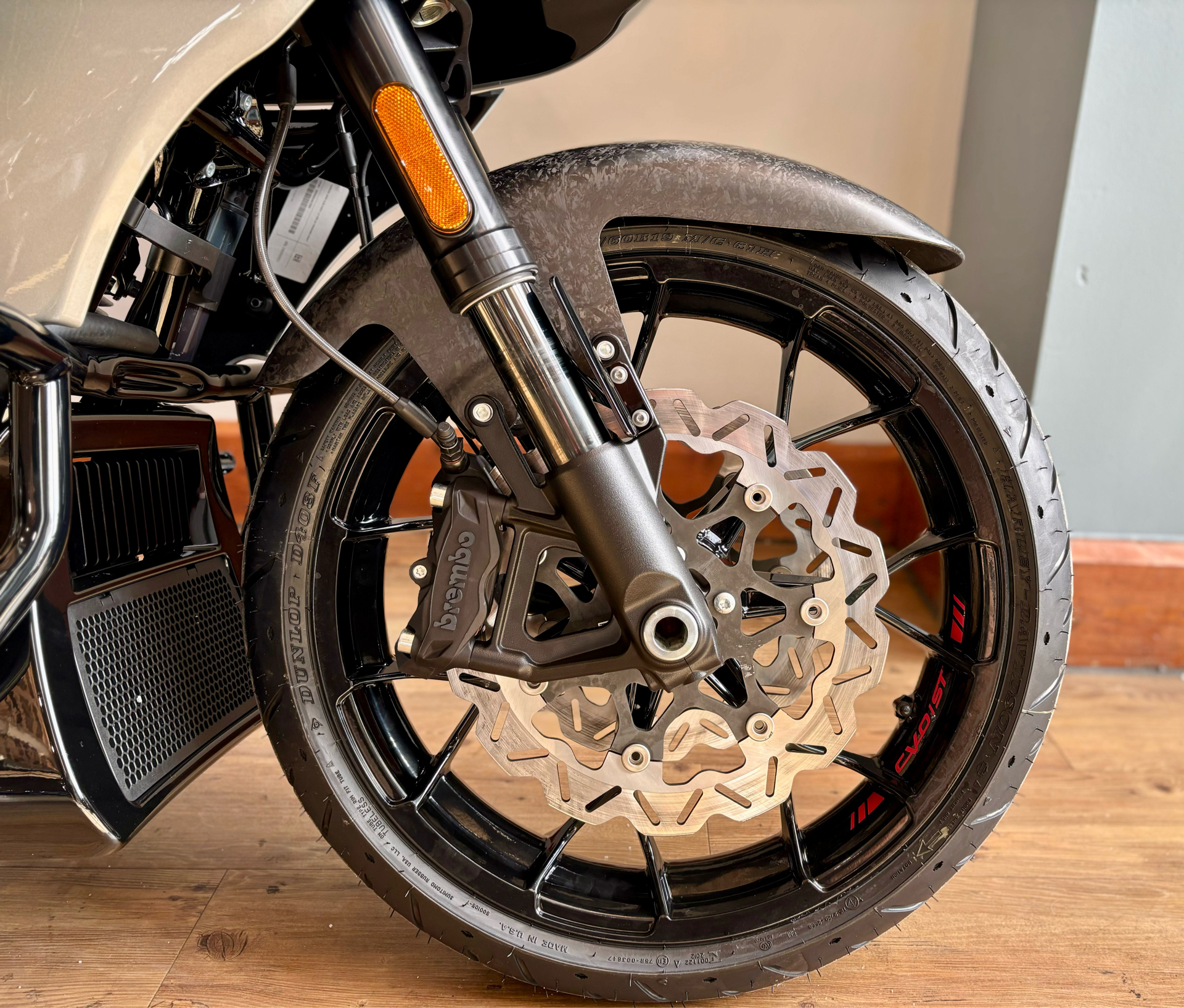 2025 Harley-Davidson CVO™ Road Glide® ST in Loveland, Colorado - Photo 12