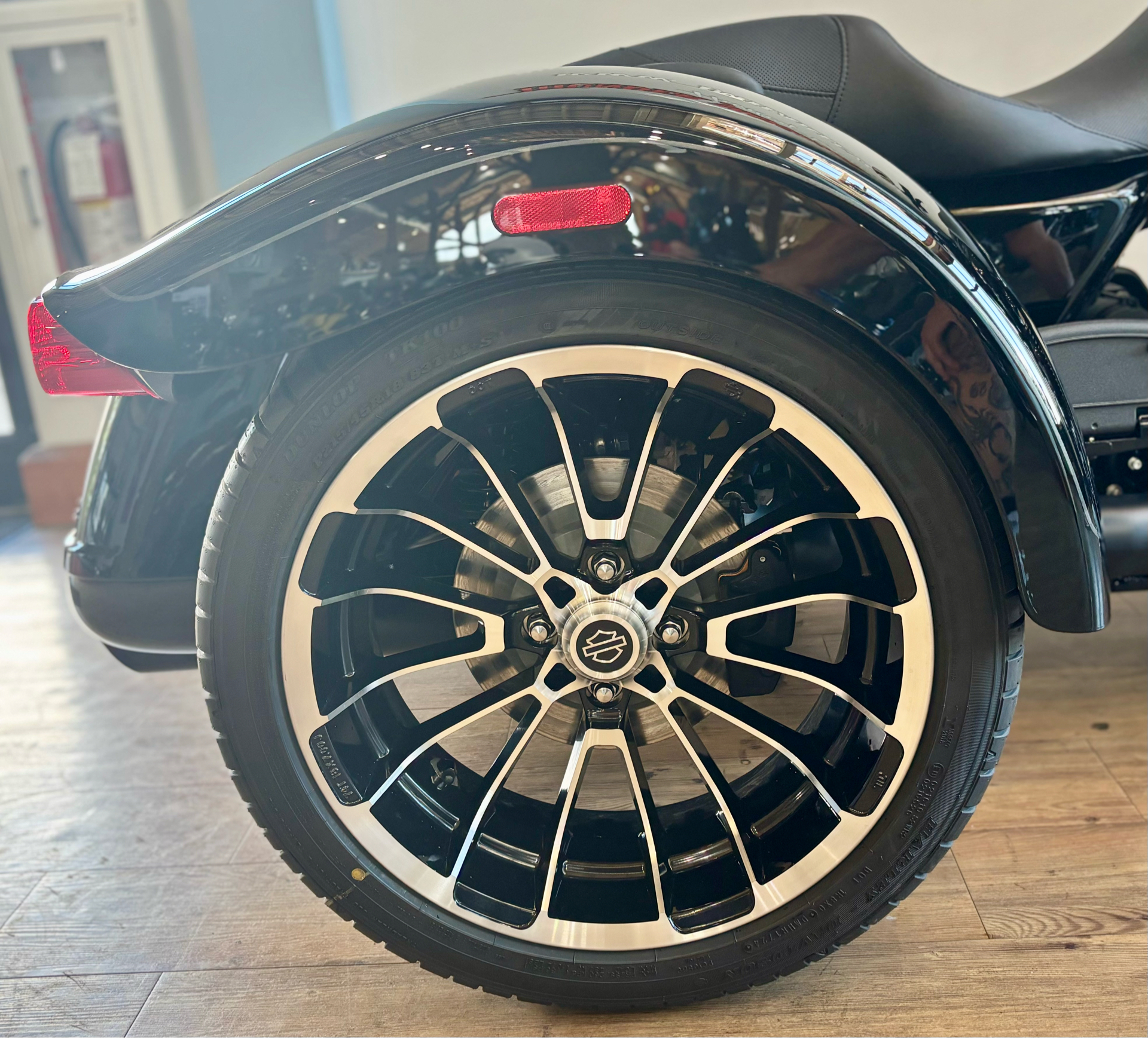 2025 Harley-Davidson Road Glide® 3 in Loveland, Colorado - Photo 9