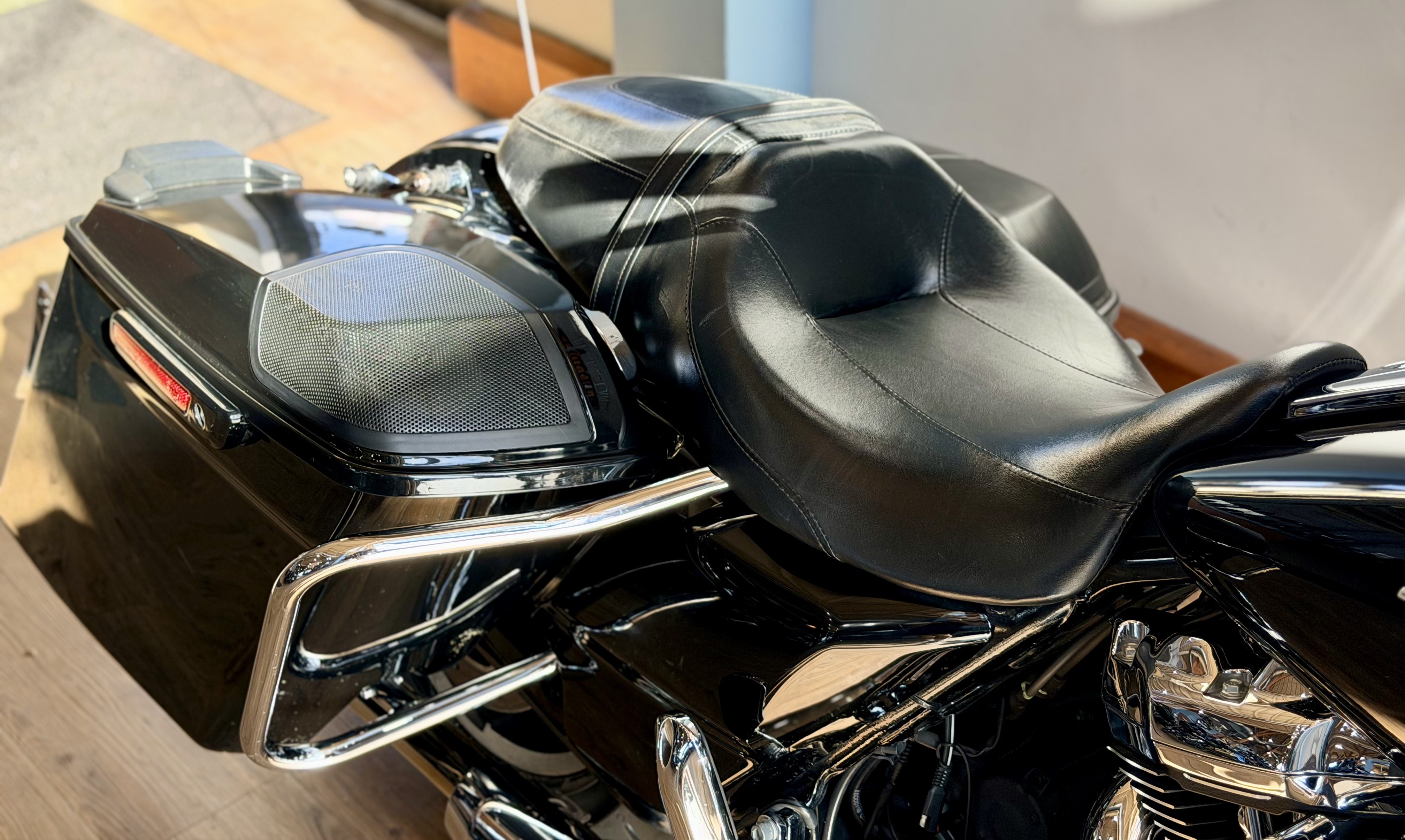 2017 Harley-Davidson Street Glide® Special in Loveland, Colorado - Photo 8