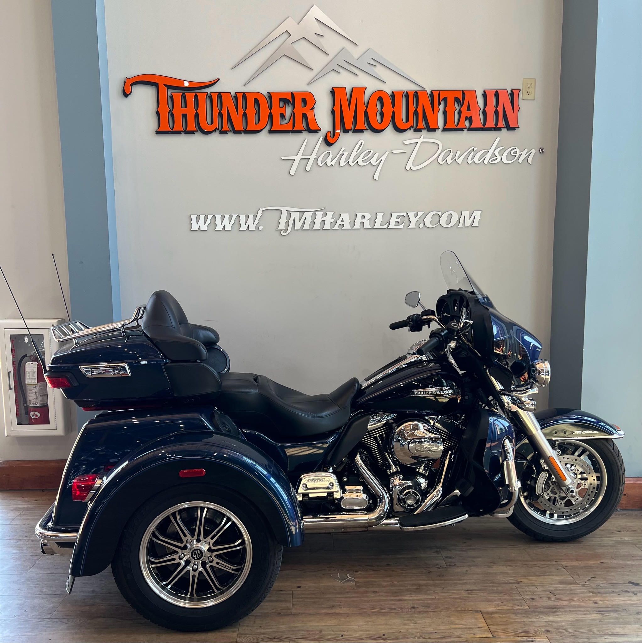 2014 Harley-Davidson Tri Glide® Ultra in Loveland, Colorado - Photo 1
