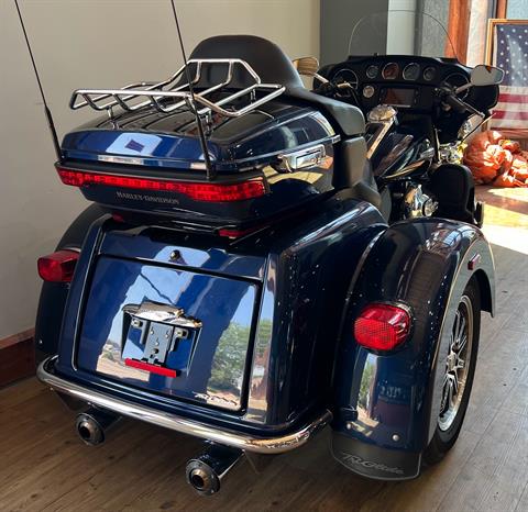 2014 Harley-Davidson Tri Glide® Ultra in Loveland, Colorado - Photo 5