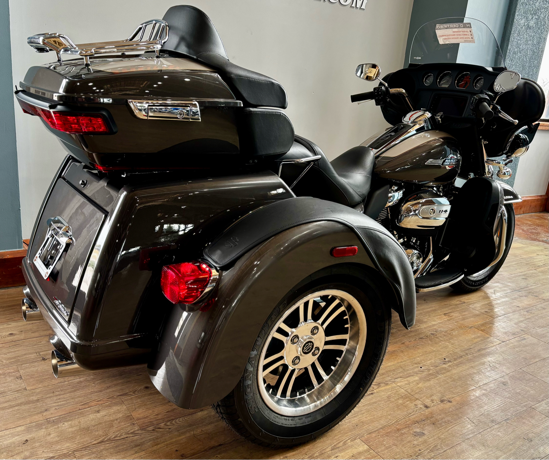 2023 Harley-Davidson Tri Glide® Ultra in Loveland, Colorado - Photo 3