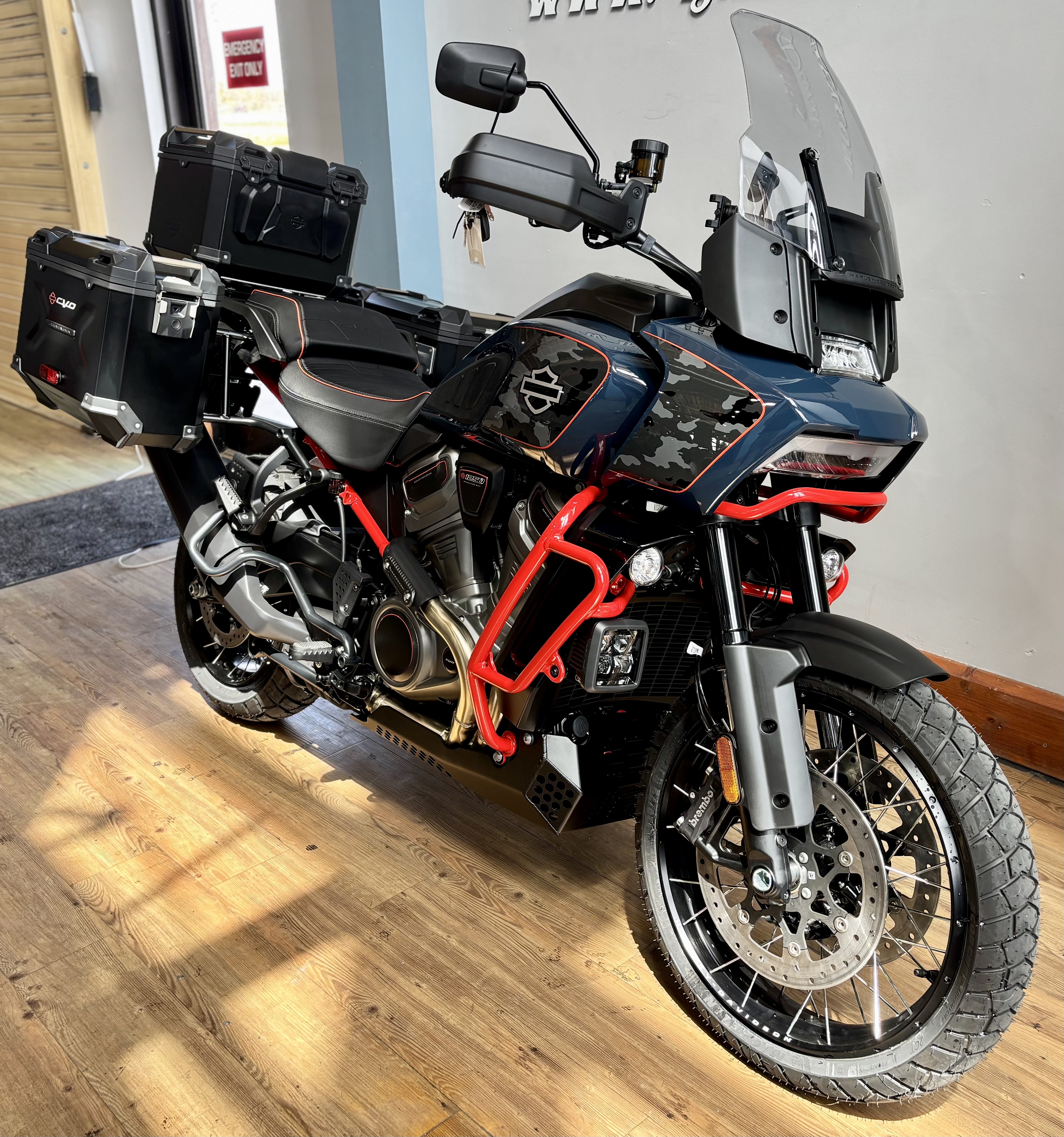 2025 Harley-Davidson CVO™ Pan America® in Loveland, Colorado - Photo 2