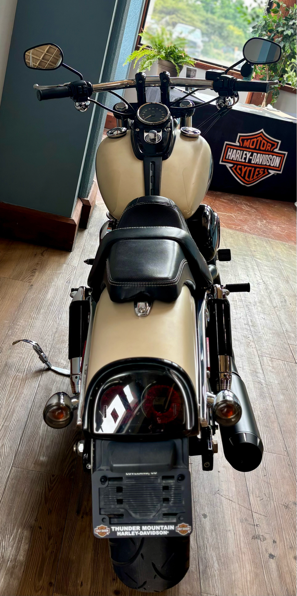 2014 Harley-Davidson Dyna® Fat Bob® in Loveland, Colorado - Photo 5