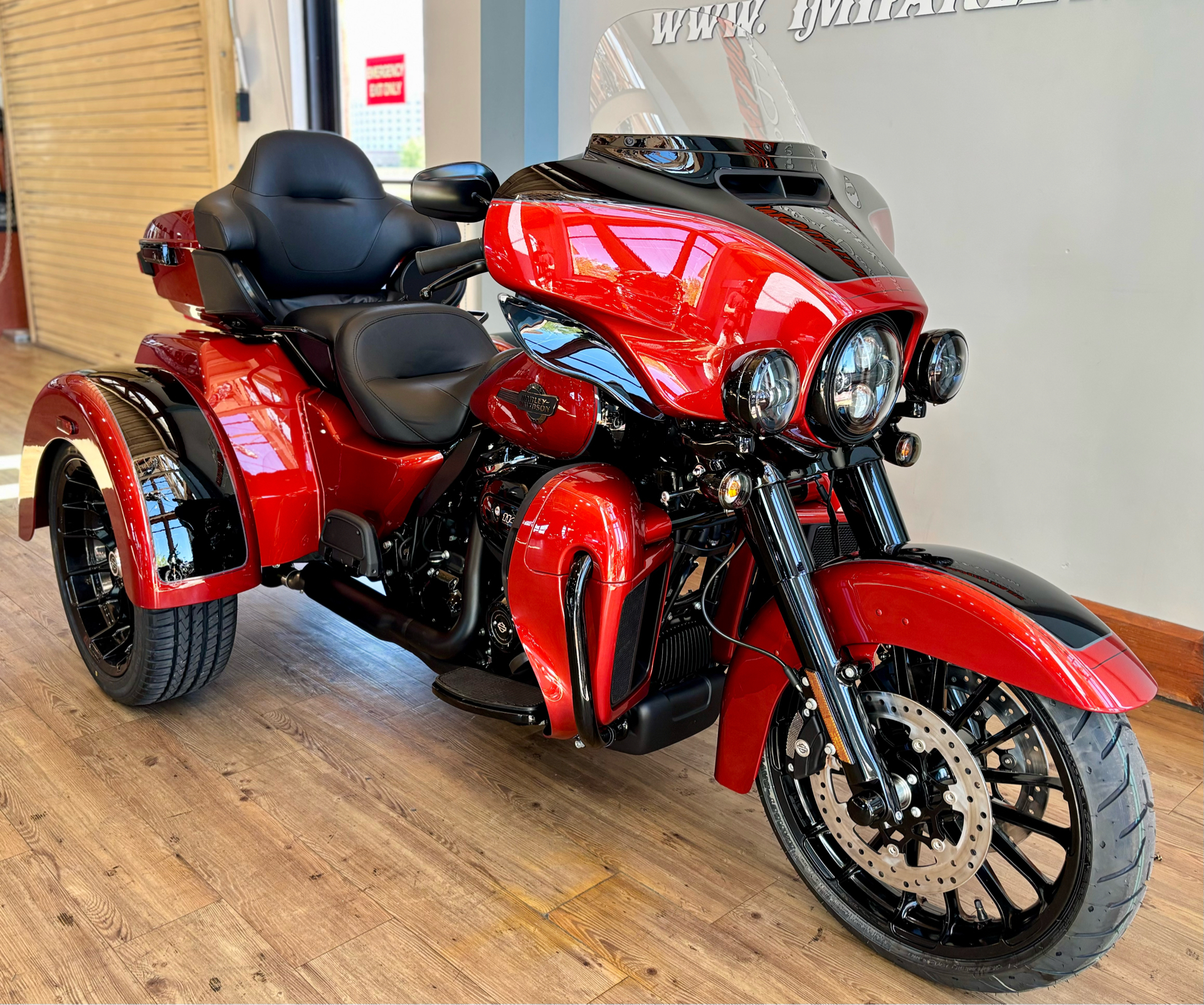 2025 Harley-Davidson Tri Glide® Ultra in Loveland, Colorado - Photo 2