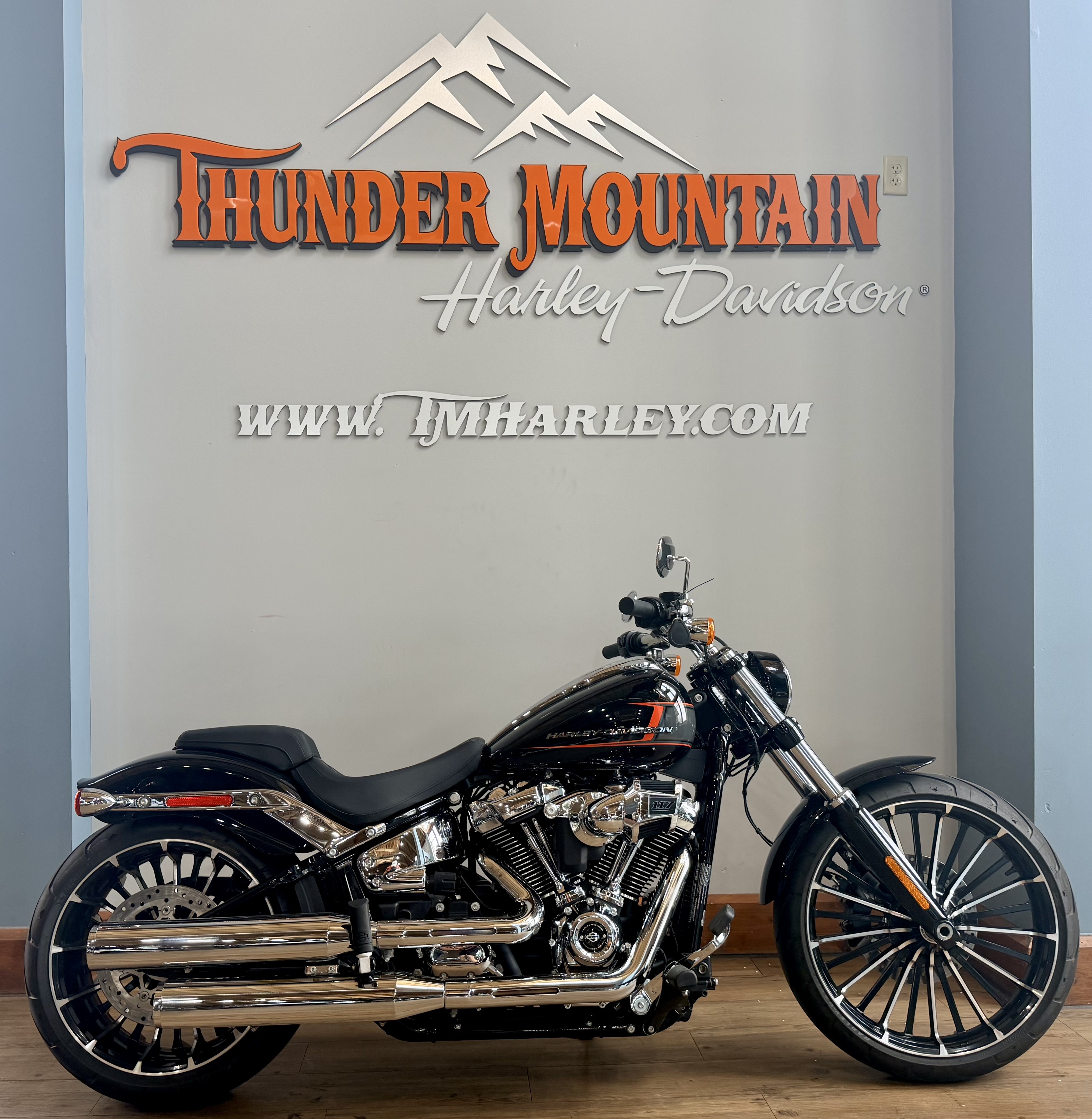 2024 Harley-Davidson Breakout® in Loveland, Colorado - Photo 1