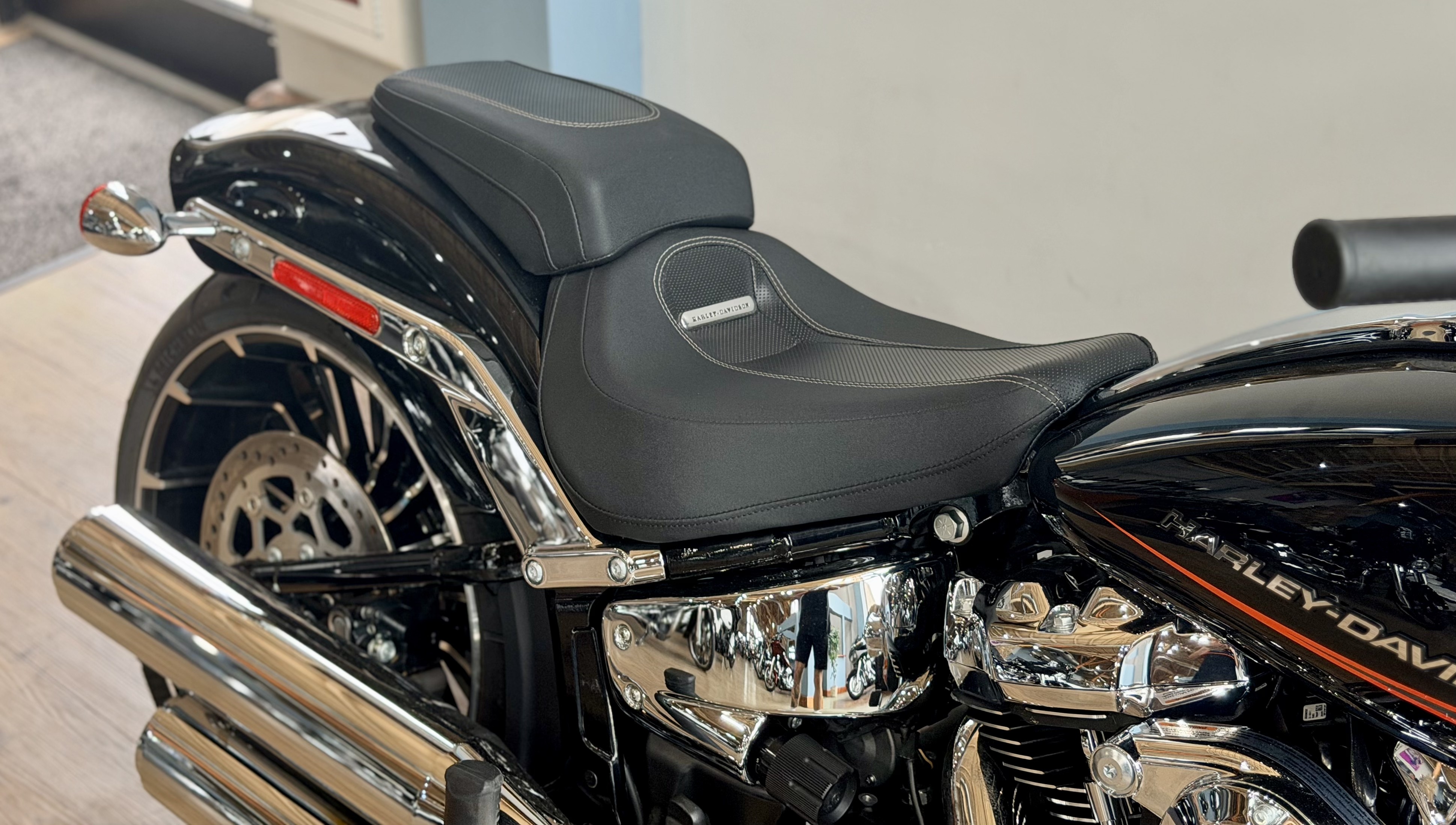 2024 Harley-Davidson Breakout® in Loveland, Colorado - Photo 8