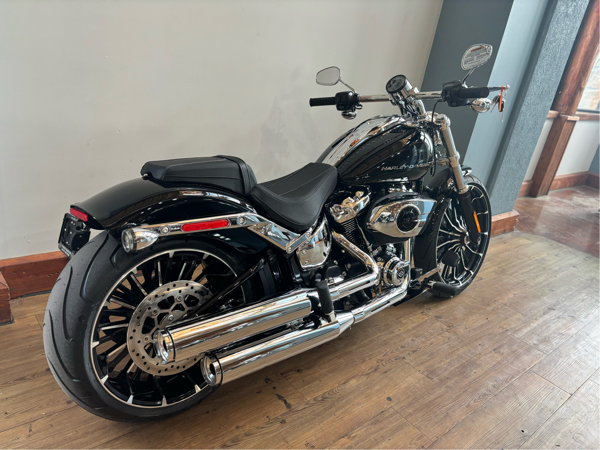 2025 Harley-Davidson Breakout® in Loveland, Colorado - Photo 3
