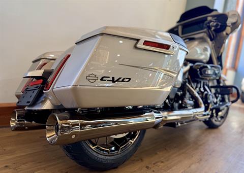 2023 Harley-Davidson CVO™ Street Glide® in Loveland, Colorado - Photo 10