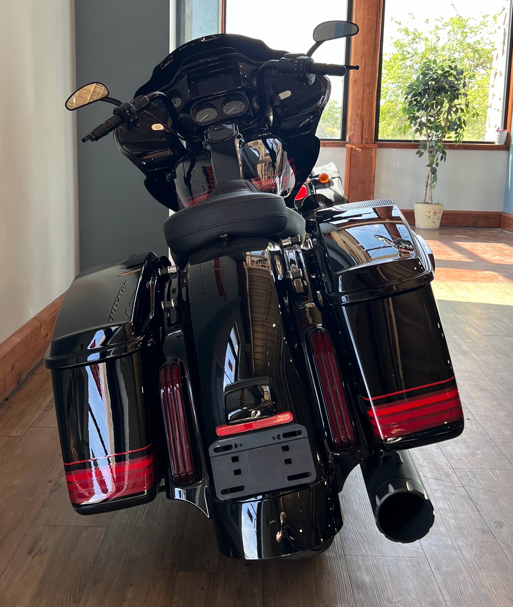 2021 Harley-Davidson CVO™ Road Glide® in Loveland, Colorado - Photo 6