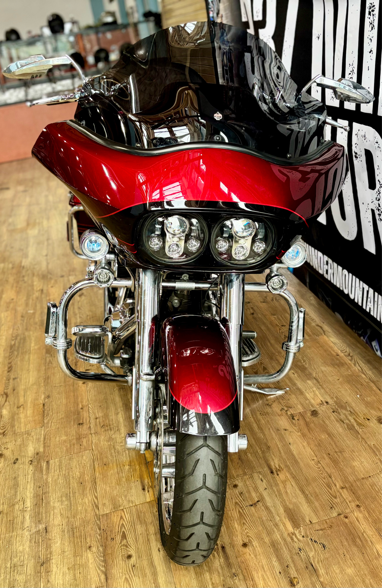 2011 Harley-Davidson CVO™ Road Glide® Ultra in Loveland, Colorado - Photo 4
