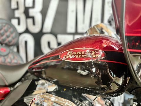 2011 Harley-Davidson CVO™ Road Glide® Ultra in Loveland, Colorado - Photo 6