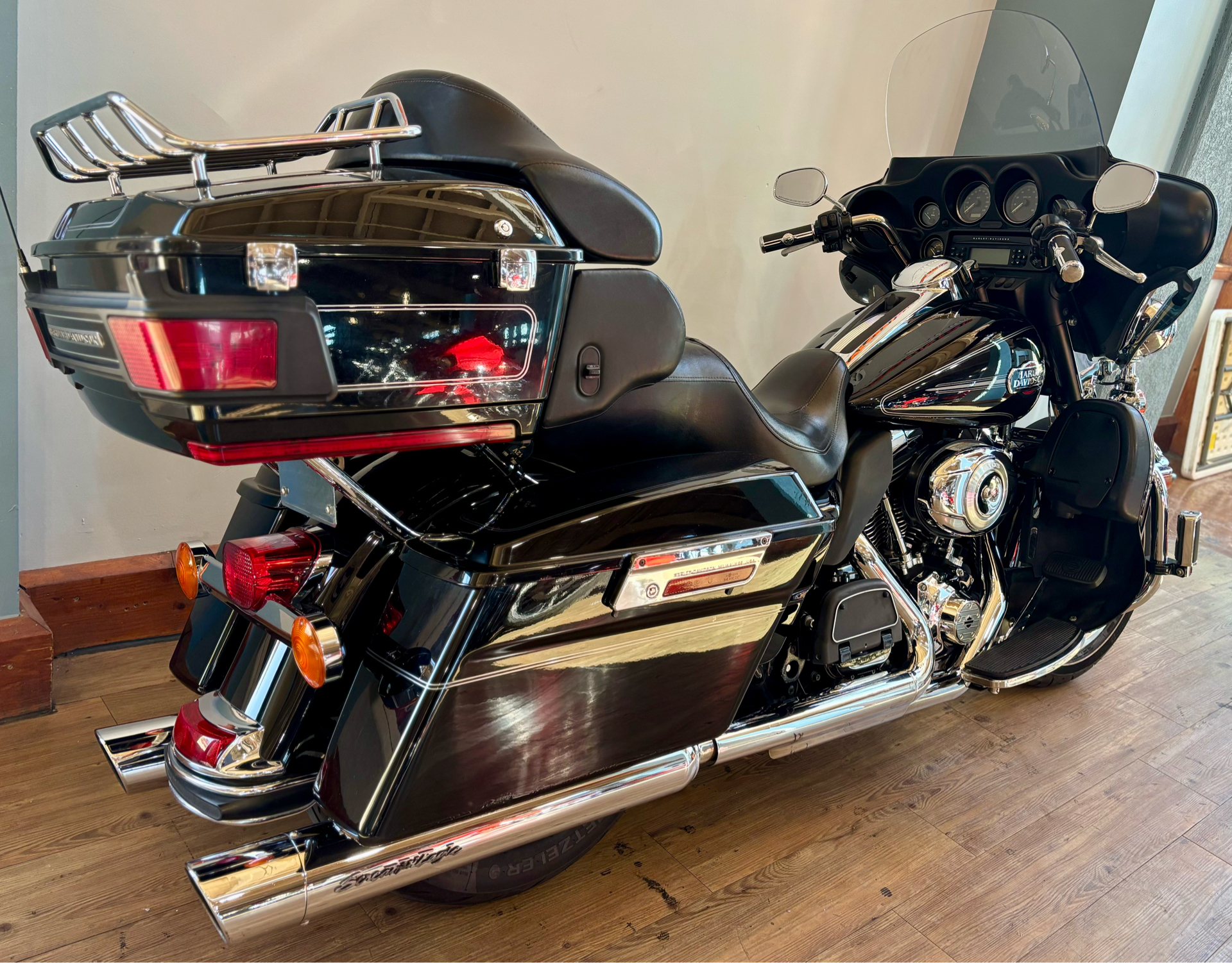 2013 Harley-Davidson Ultra Classic® Electra Glide® in Loveland, Colorado - Photo 3