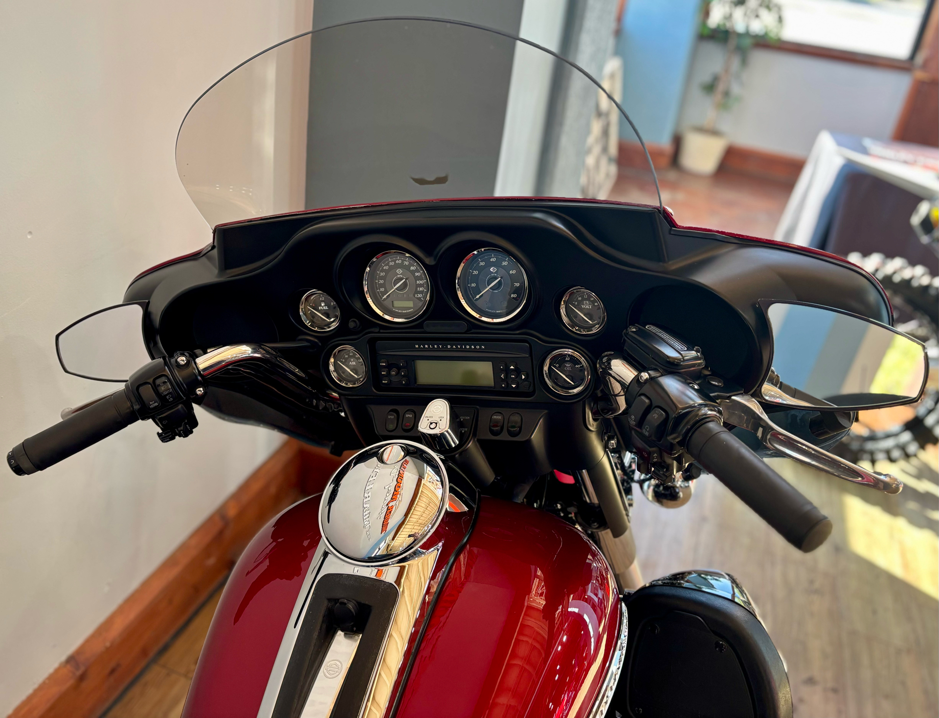 2012 Harley-Davidson Electra Glide® Ultra Limited in Loveland, Colorado - Photo 10