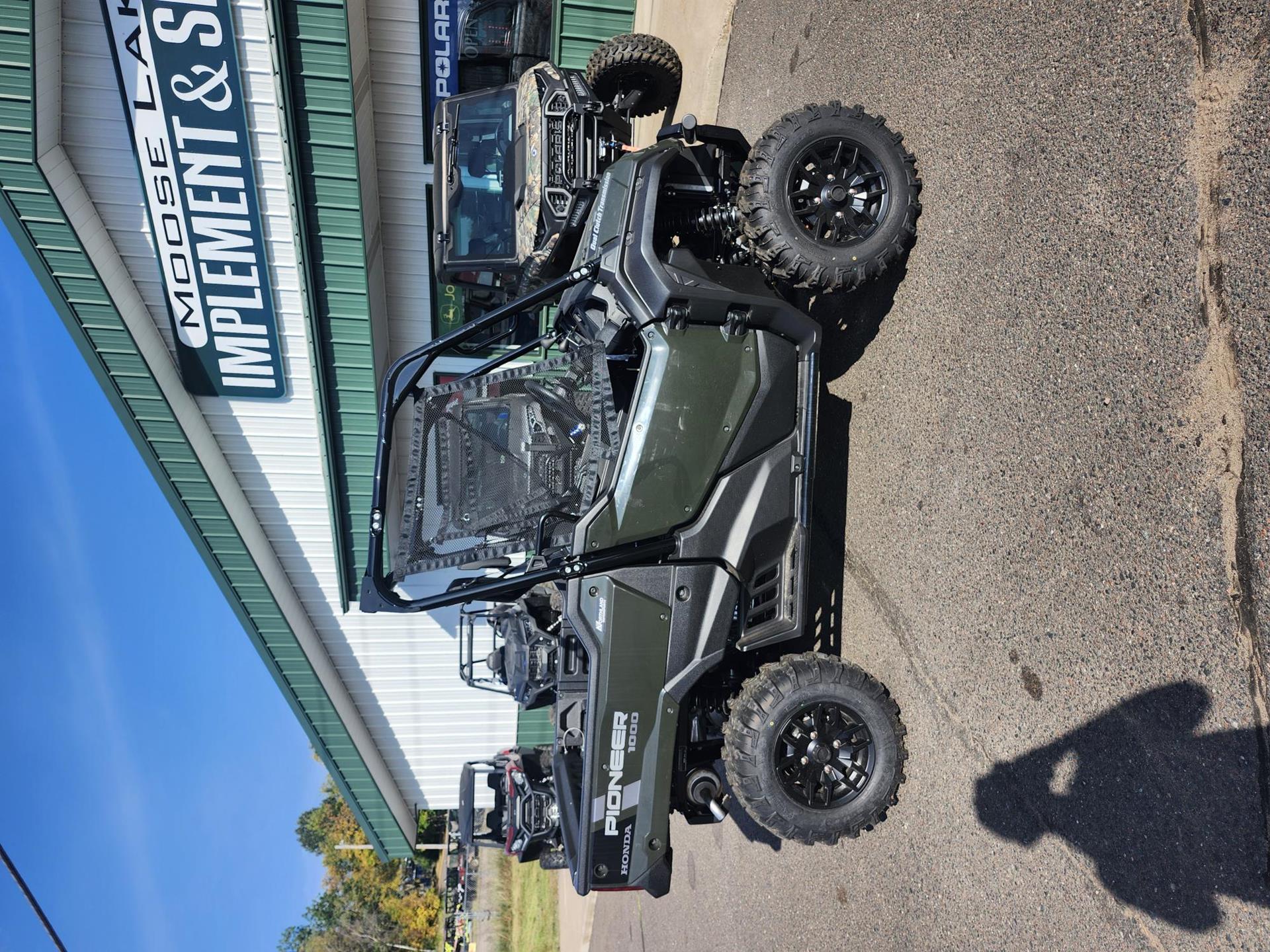 2024 Honda Pioneer 1000 Deluxe 7