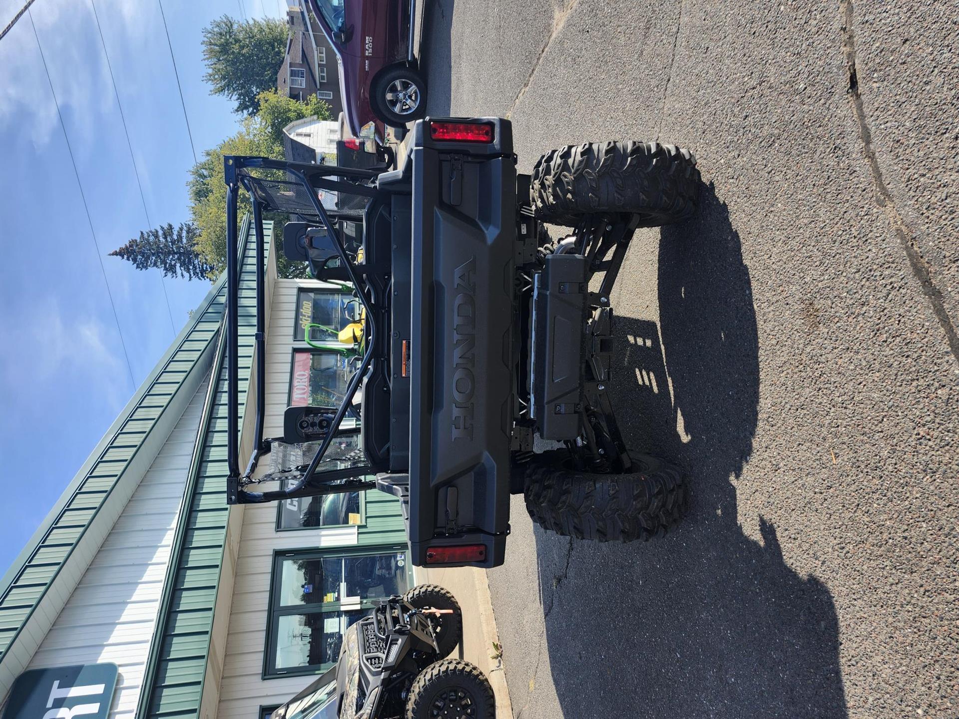 2024 Honda Pioneer 1000 Deluxe 10