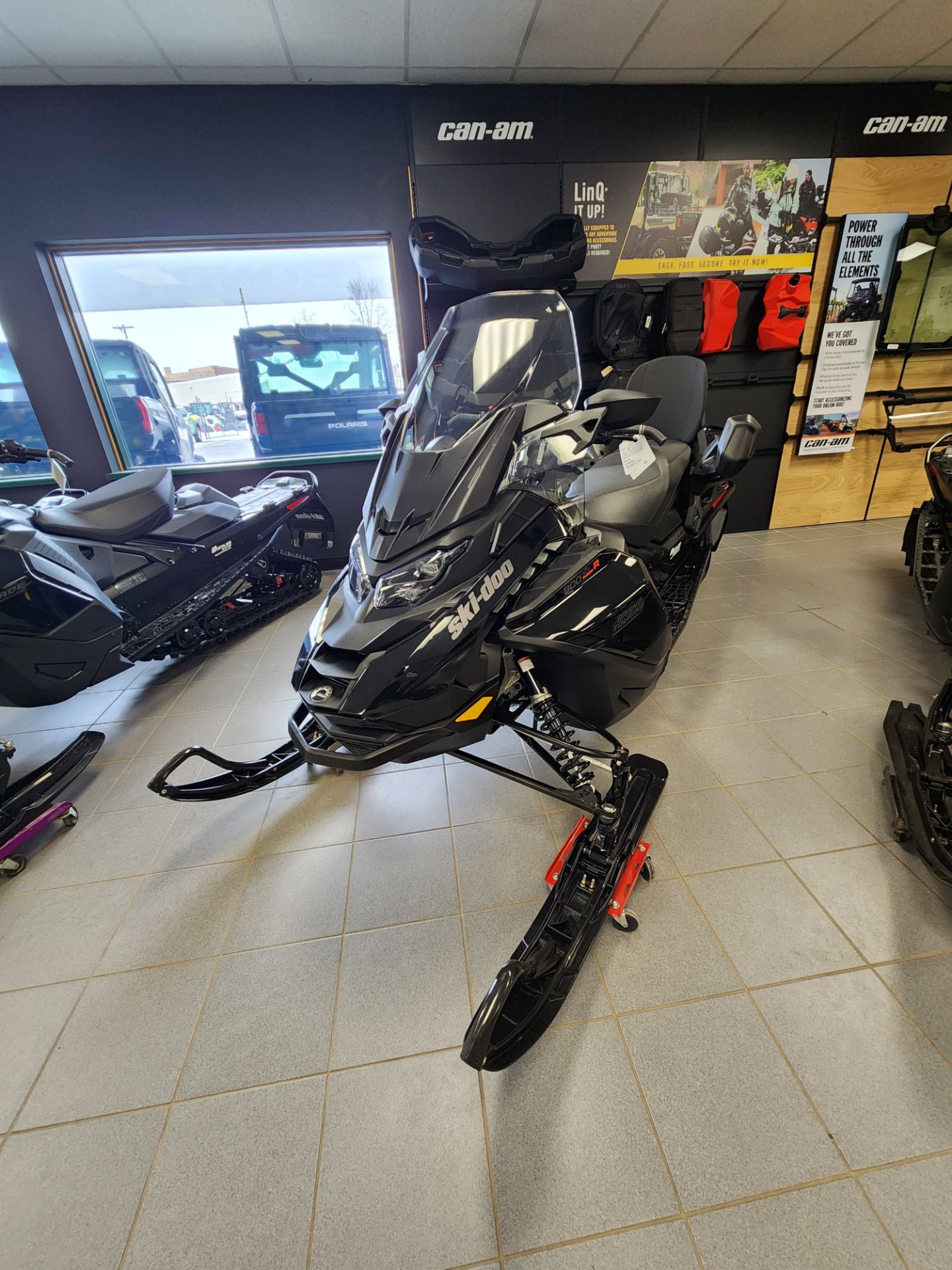 2026 Ski-Doo Grand Touring LE 900 ACE Turbo R ES Silent Track II