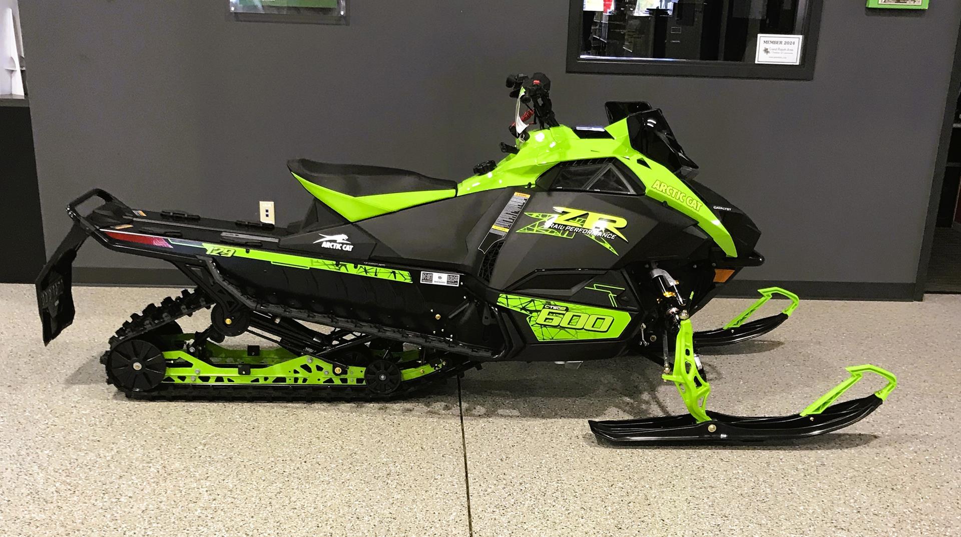 2025 Arctic Cat ZR 600 129 Sno Pro ES in Grand Rapids, Minnesota - Photo 2
