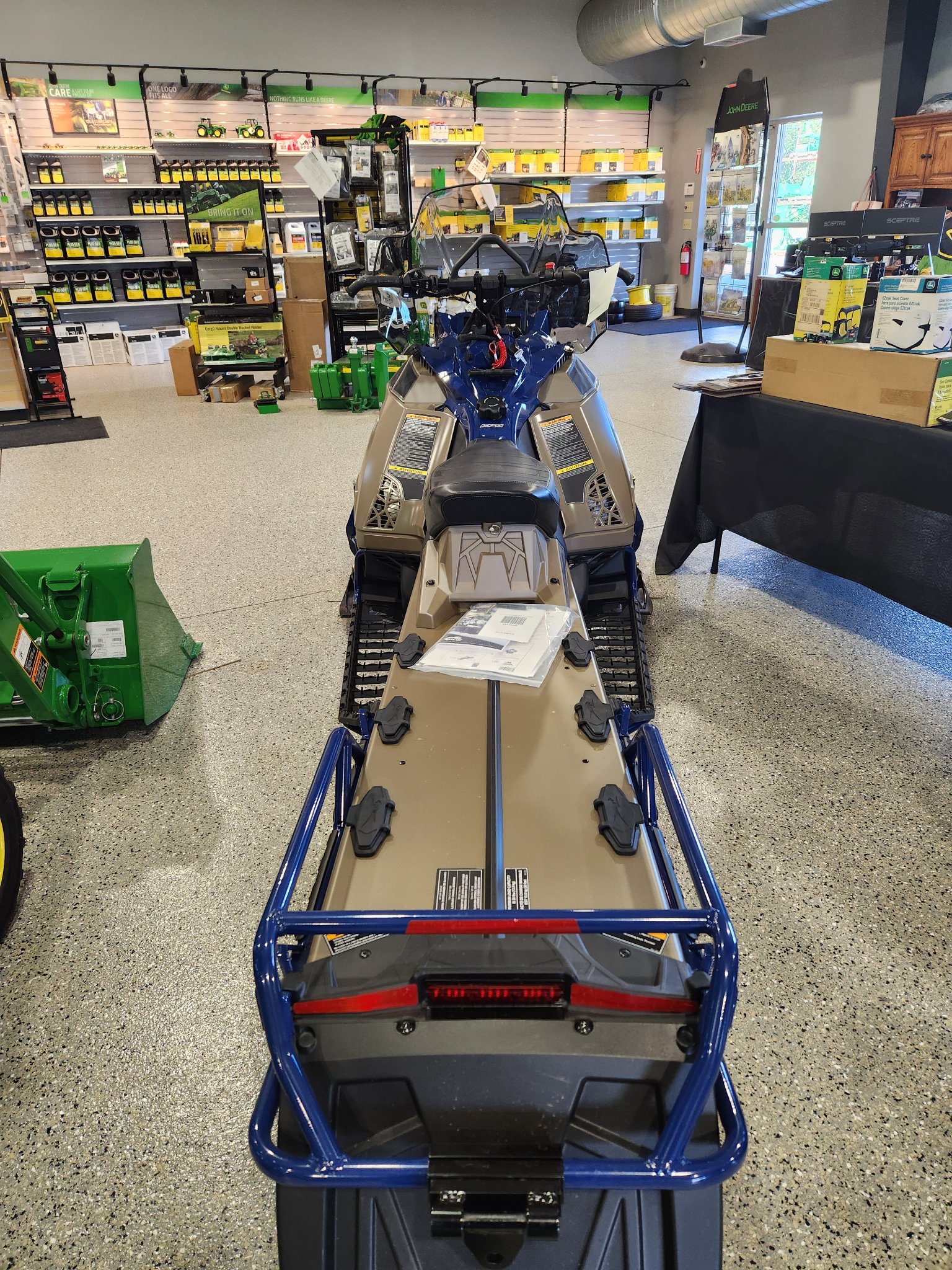 2027 Arctic Cat Bearcat 858 LT ES 3