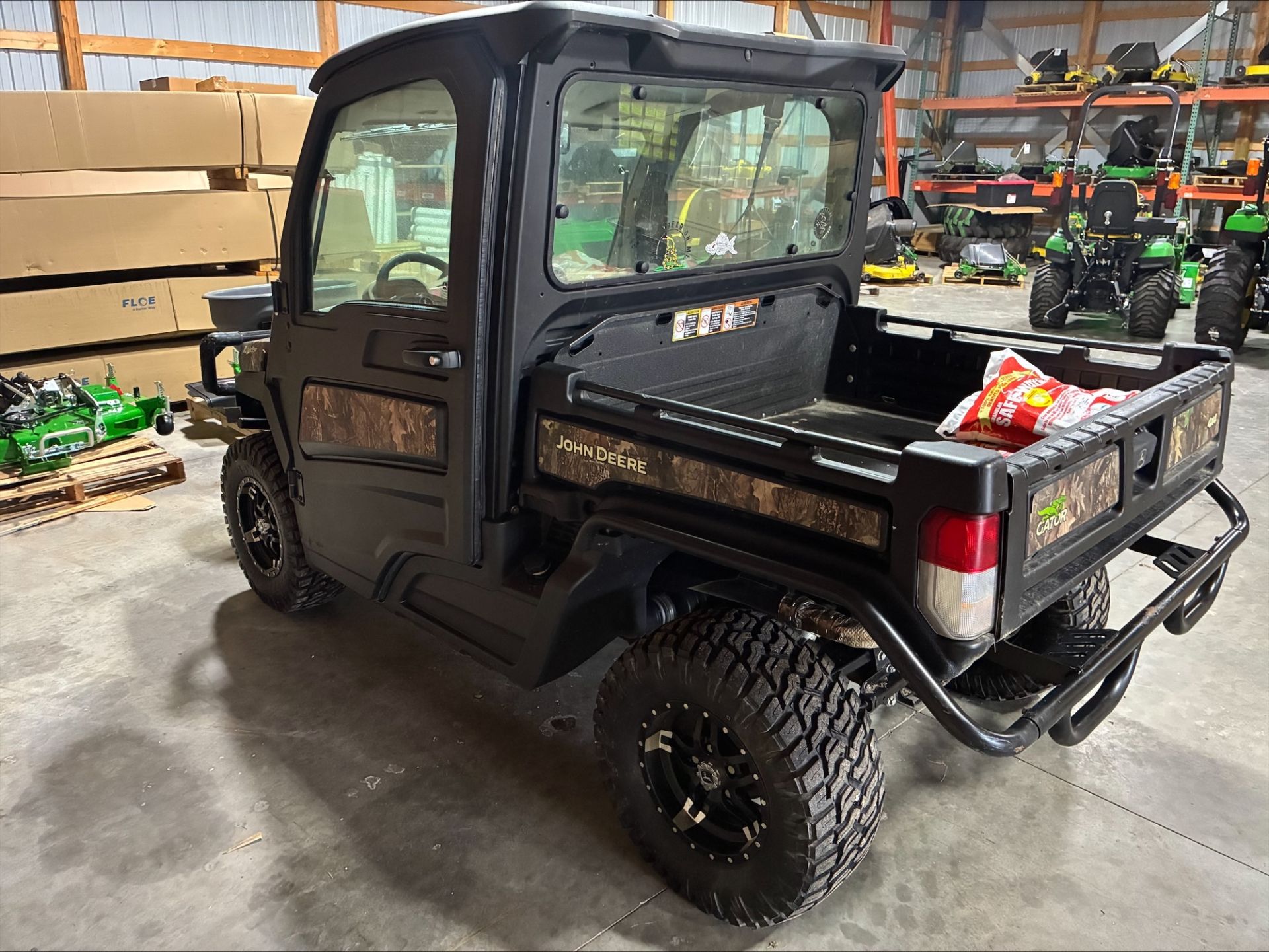 2021 John Deere XUV 835R Gator Utility Vehicle 3