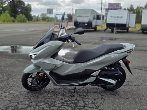 New 2025 Honda PCX, Saint Helens OR | Specs, Price, Photos | Pearl