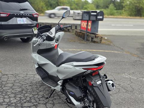 New 2025 Honda PCX, Saint Helens OR | Specs, Price, Photos | Pearl New 2025 Honda PCX, Saint Helens OR | Specs, Price, Photos | Pearl