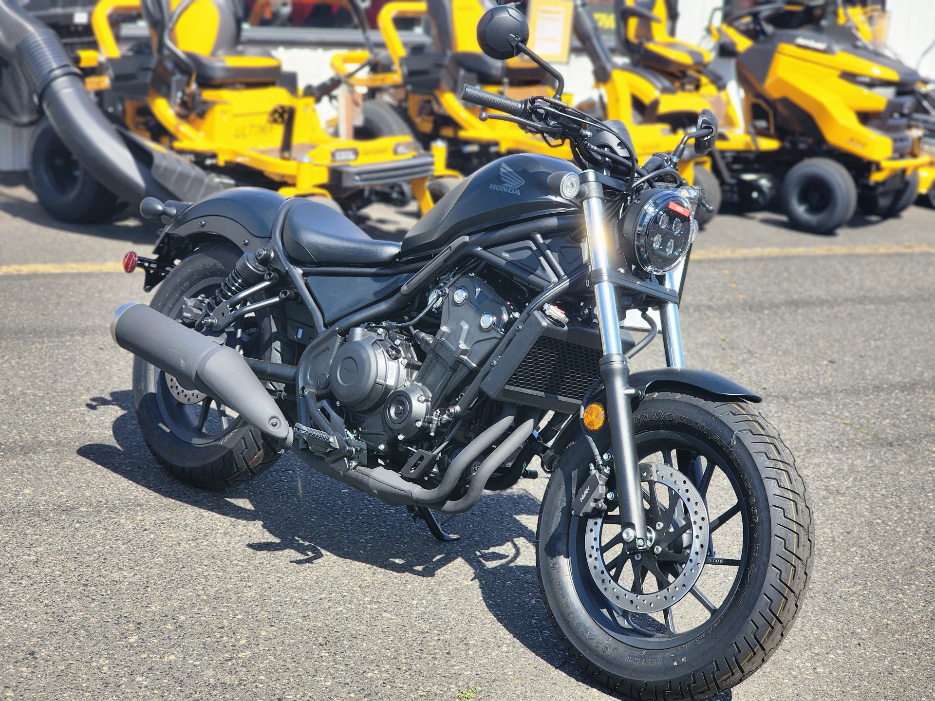 2025 Honda Rebel 300 3