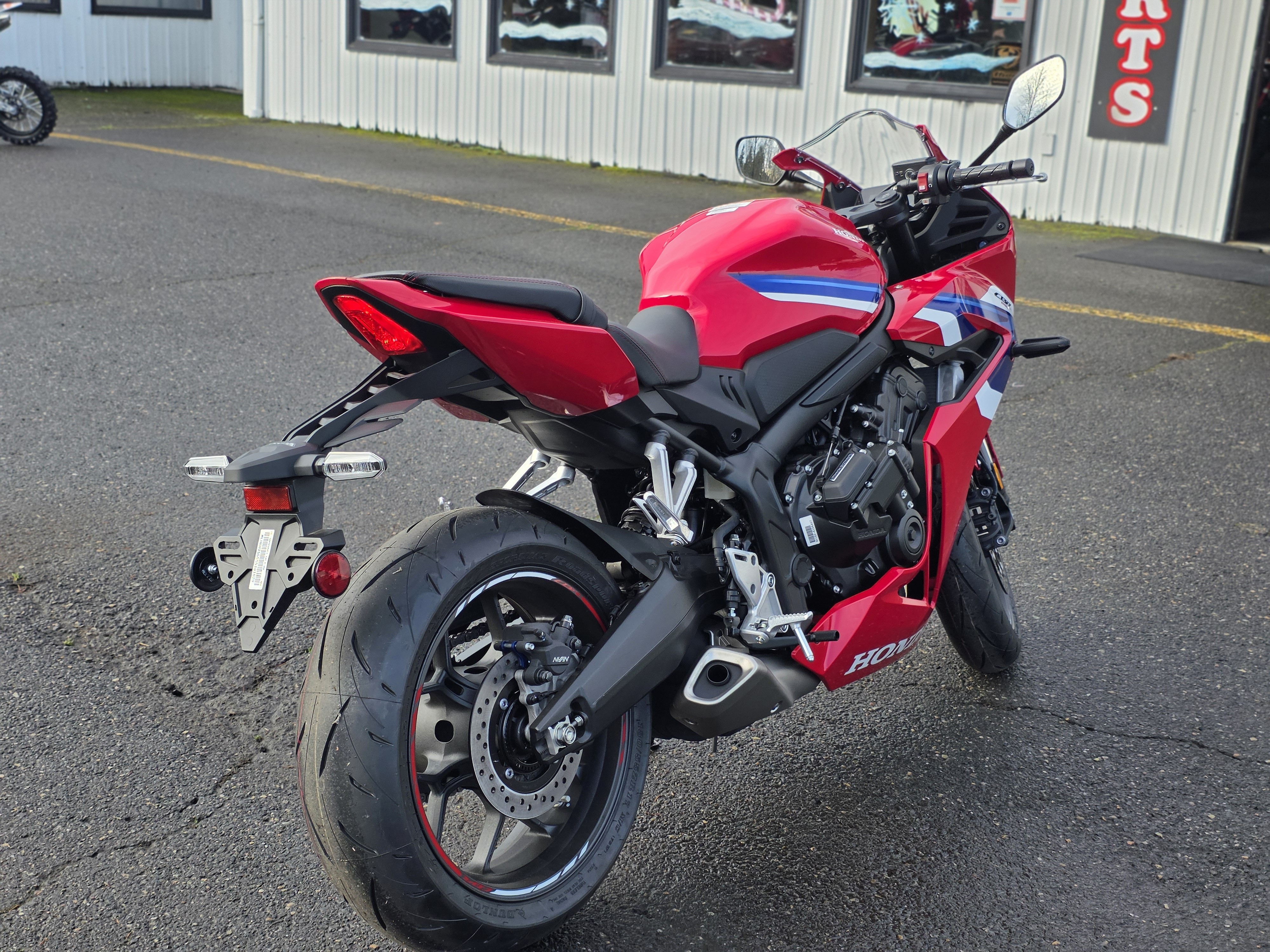 2025 Honda CBR650R E-Clutch 5