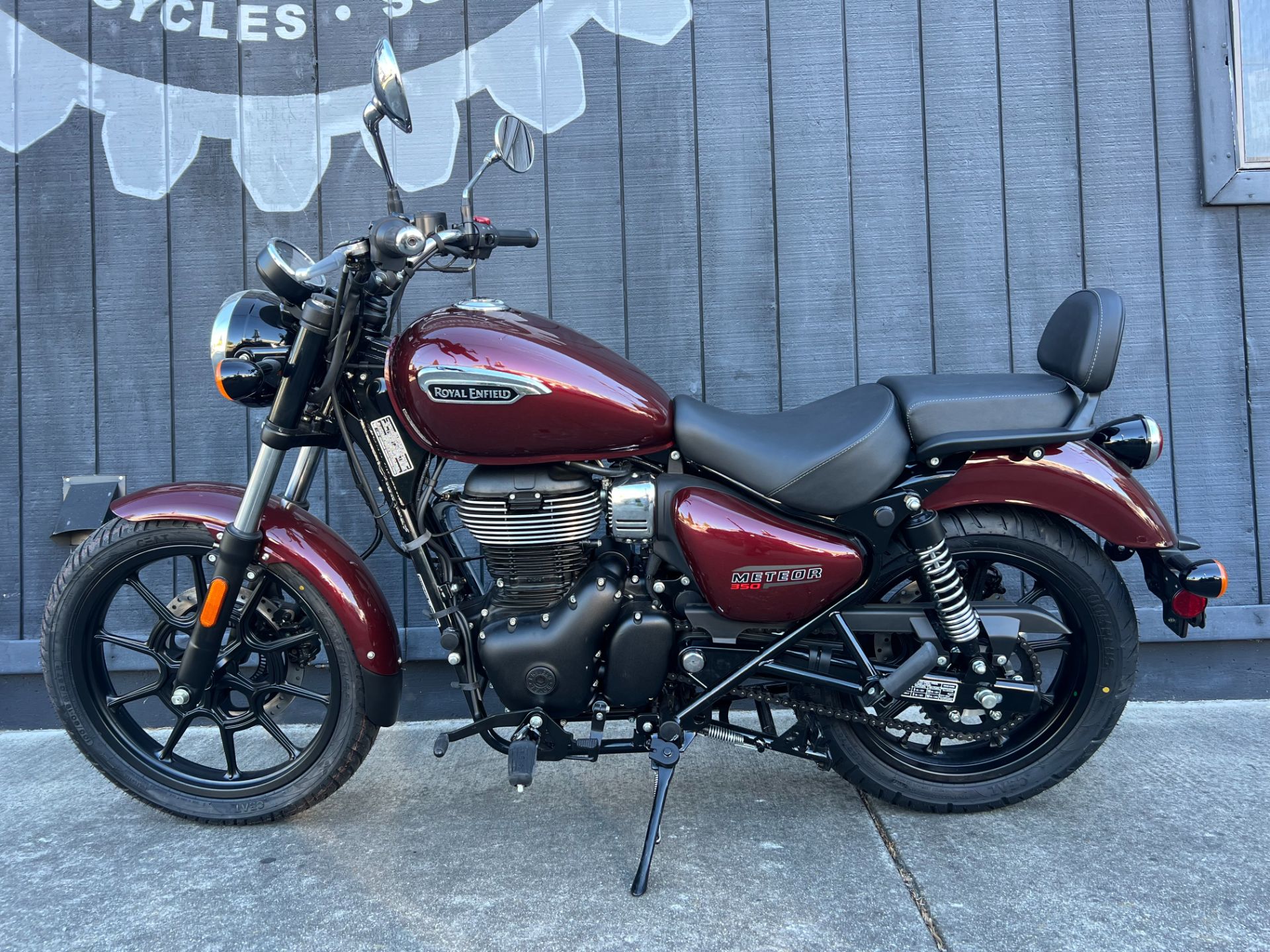 2024  Meteor 350 9