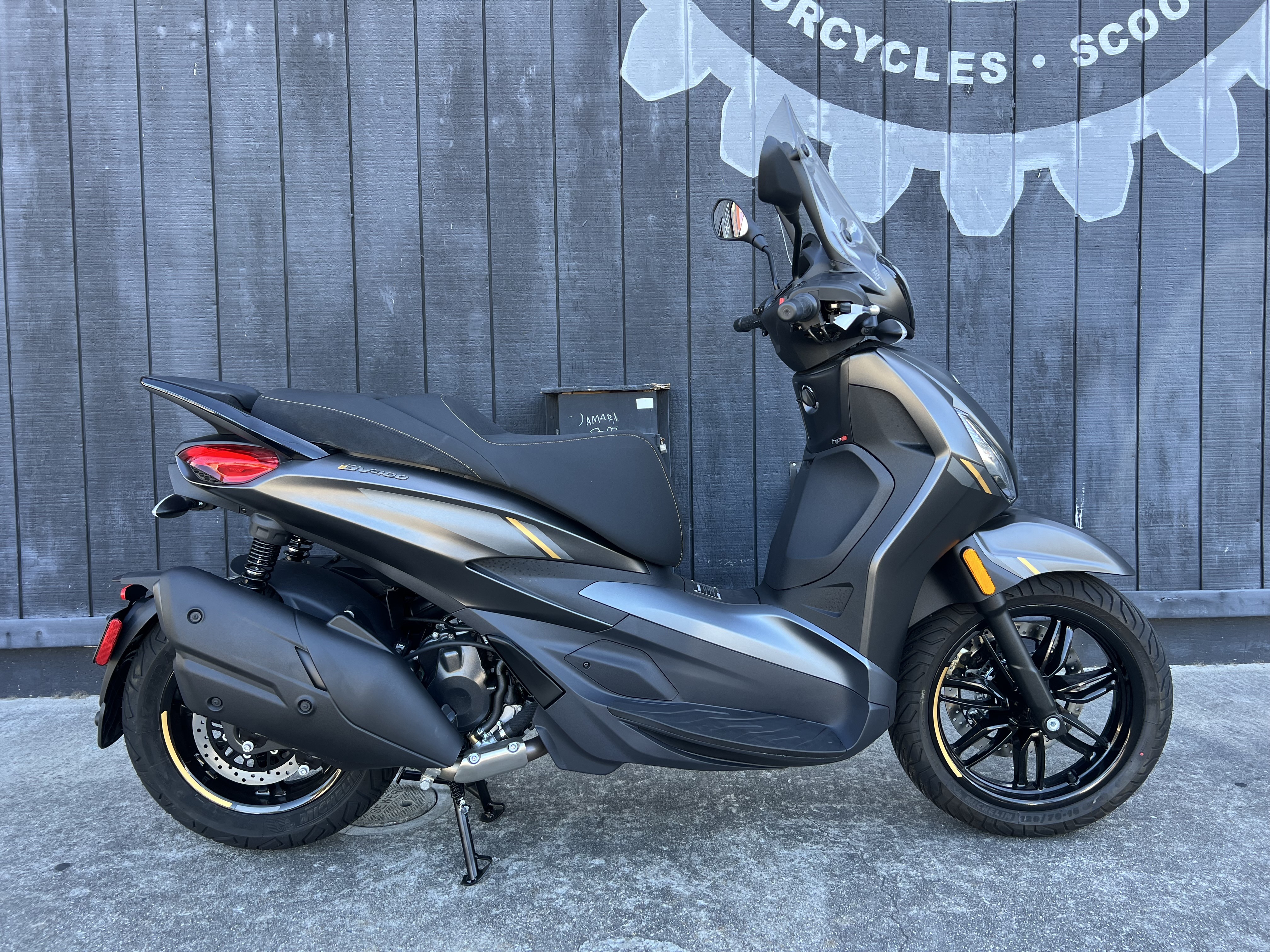 2027 Piaggio BV 400 25th Anniversary for sale 1230646