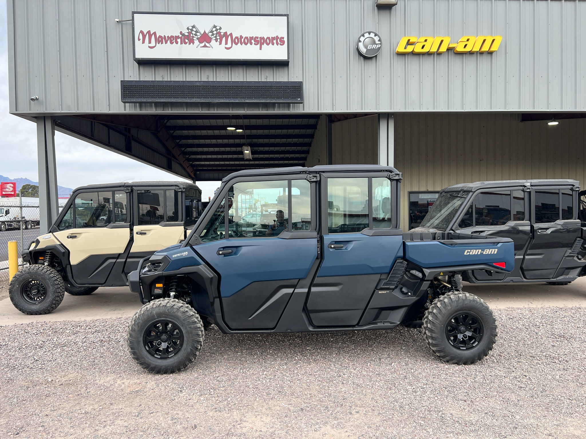 New 2026 Can-Am Defender MAX XT CAB HD11 with 10.25 in