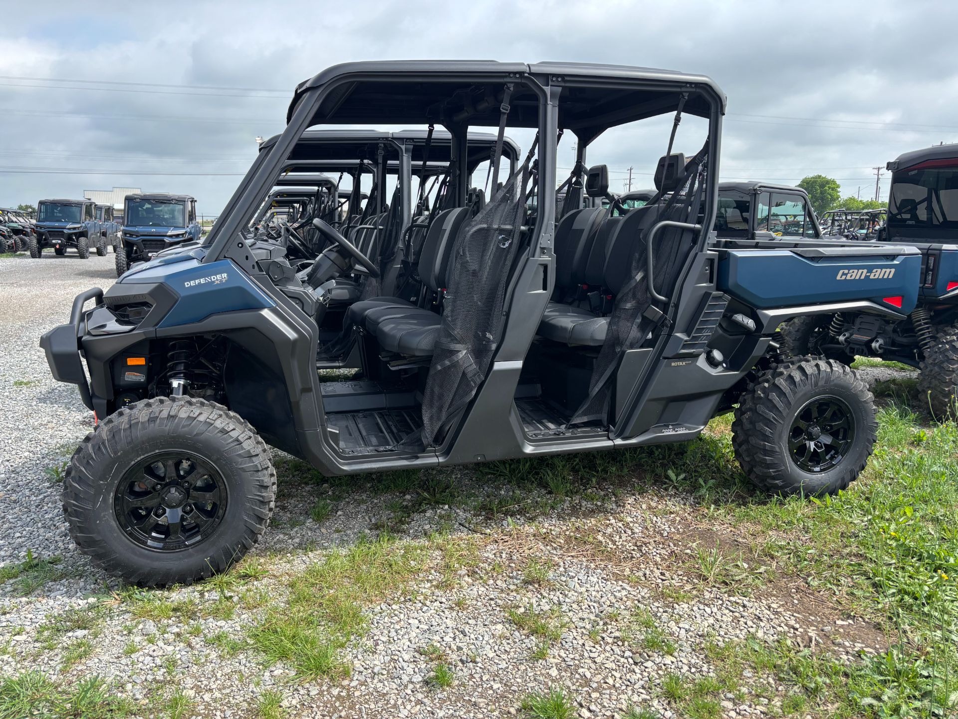 2026 Can-Am™ Defender MAX XT HD11 3