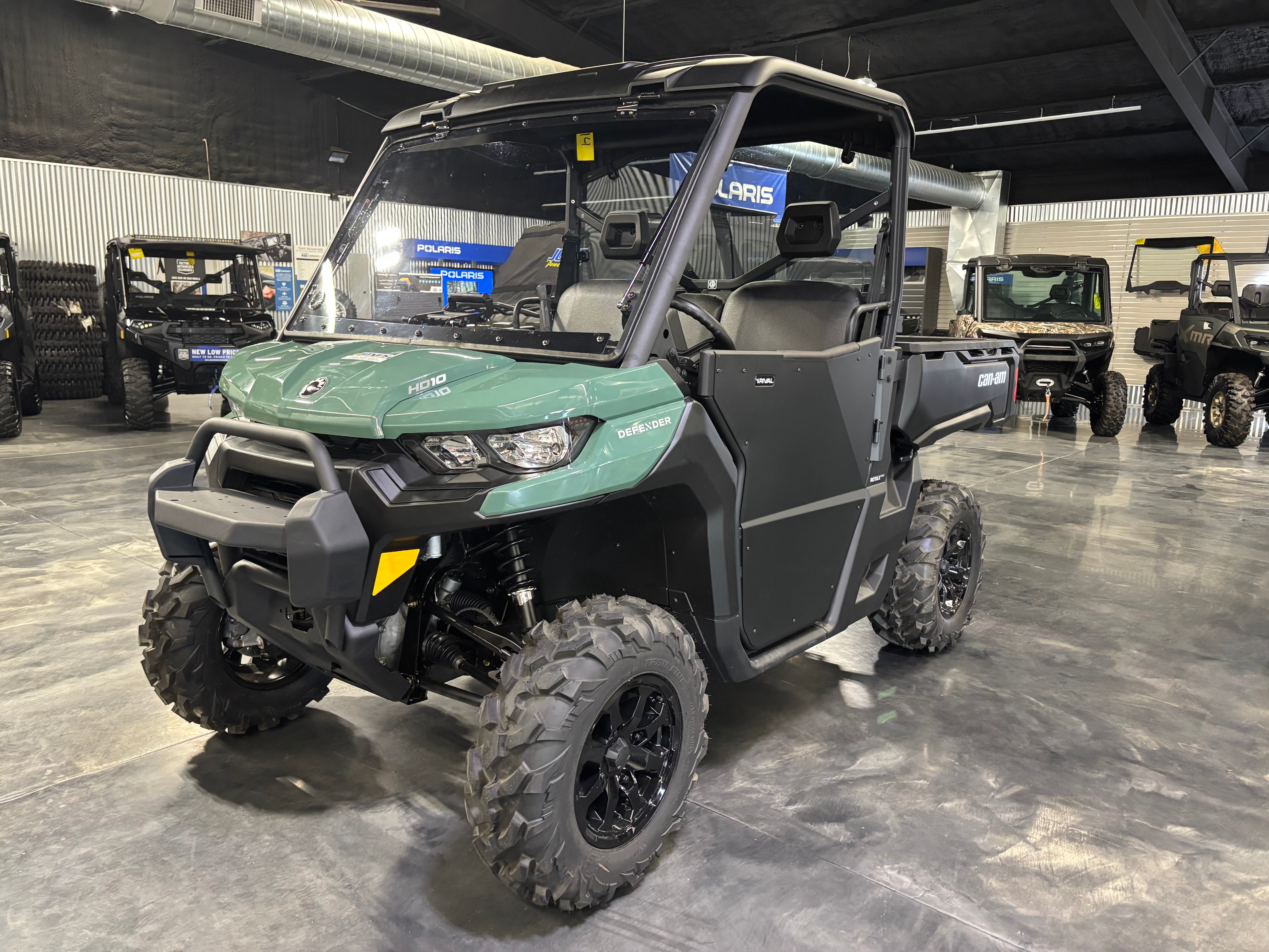 2026 Can-Am Defender DPS HD10