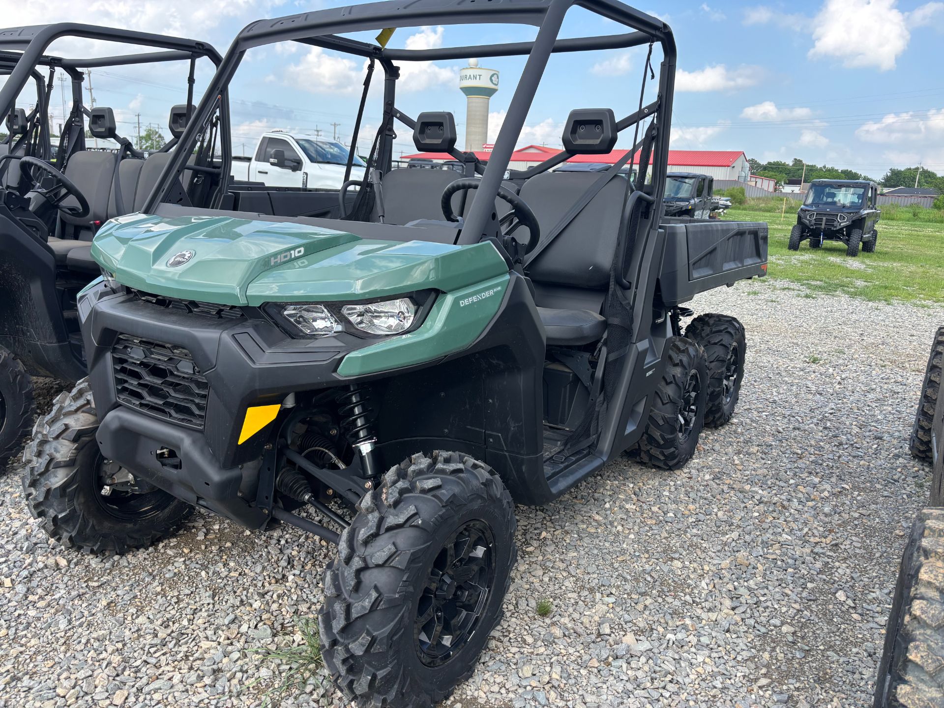 2026 Can-Am Defender 6x6 DPS