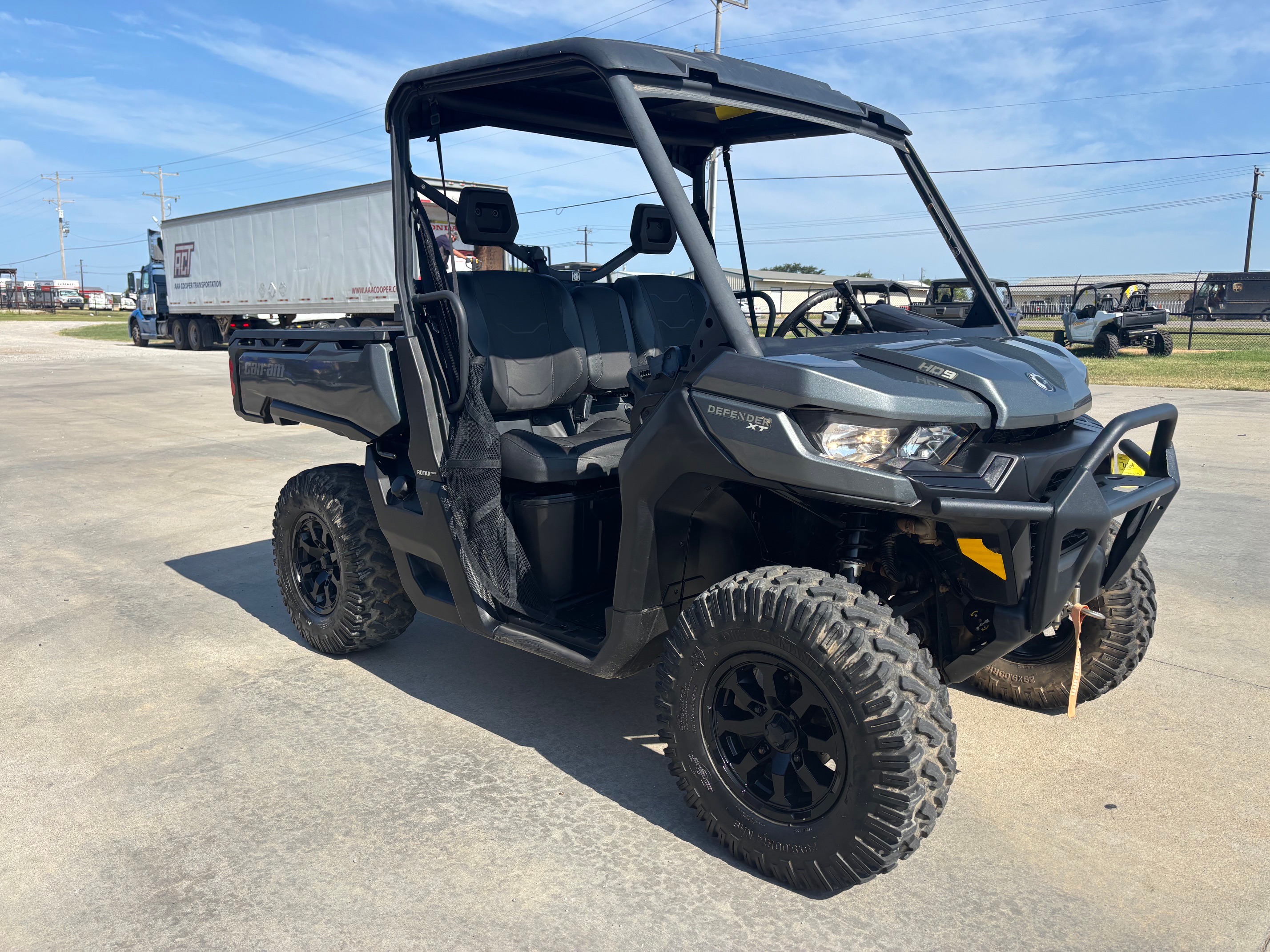 2024 Can-Am™ Defender XT HD9 4
