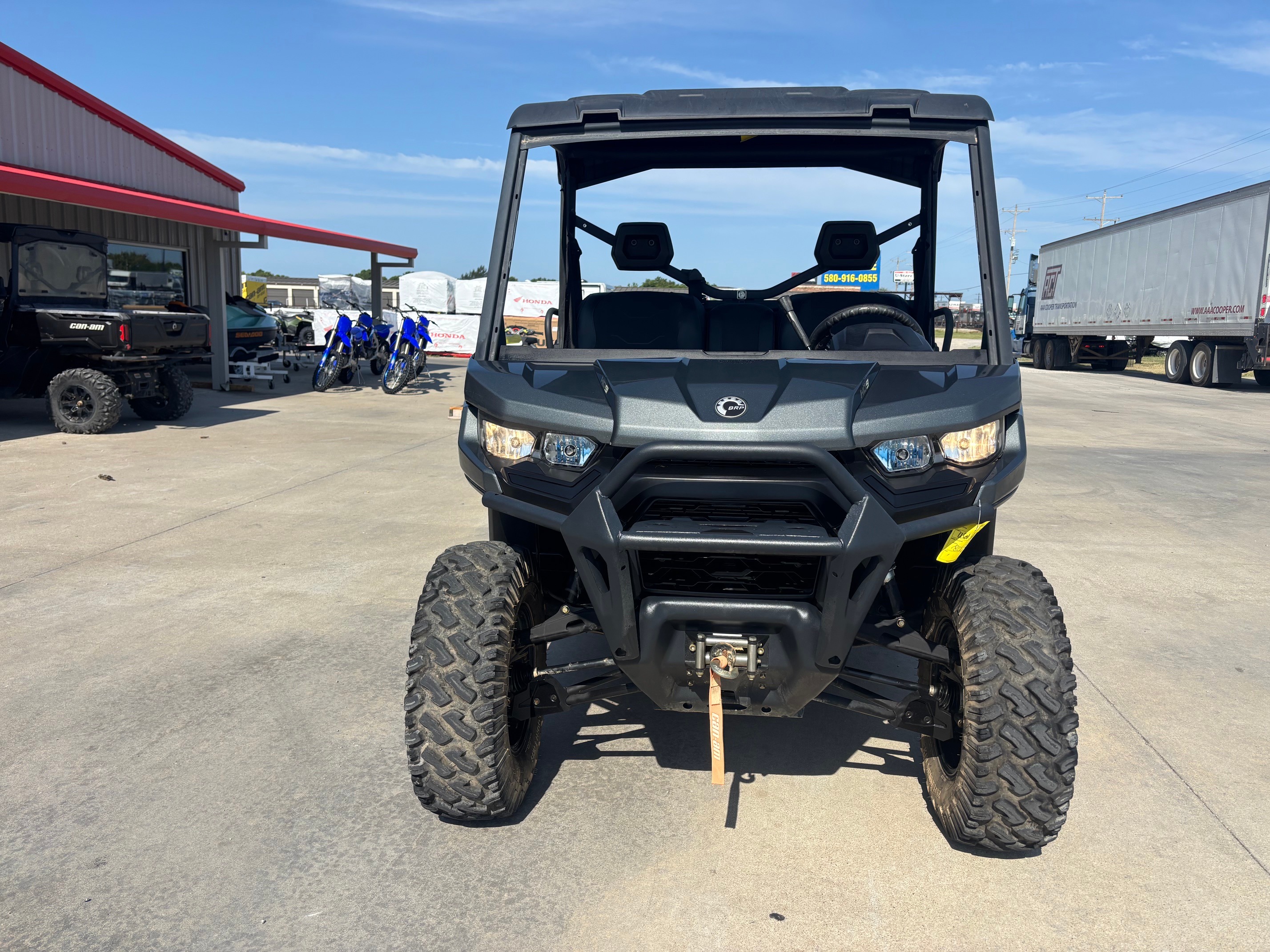 2024 Can-Am™ Defender XT HD9 3