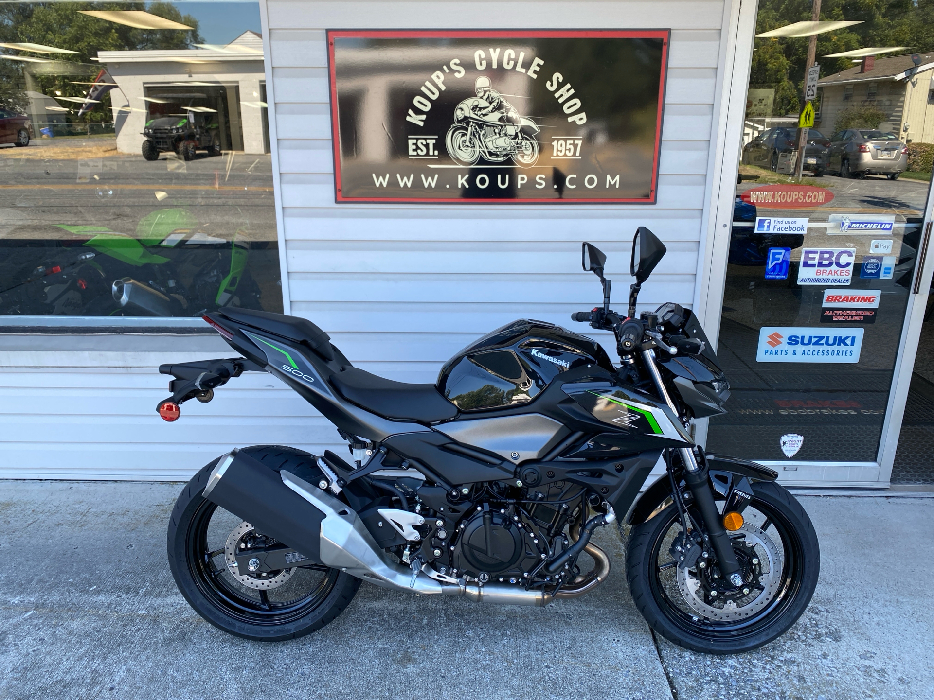 New 2025 Kawasaki Z500 ABS, Harrisburg PA | Specs, Price, Photos