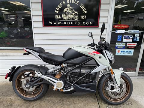 New 2025 Zero Motorcycles SR/F, Harrisburg PA | Specs, Price